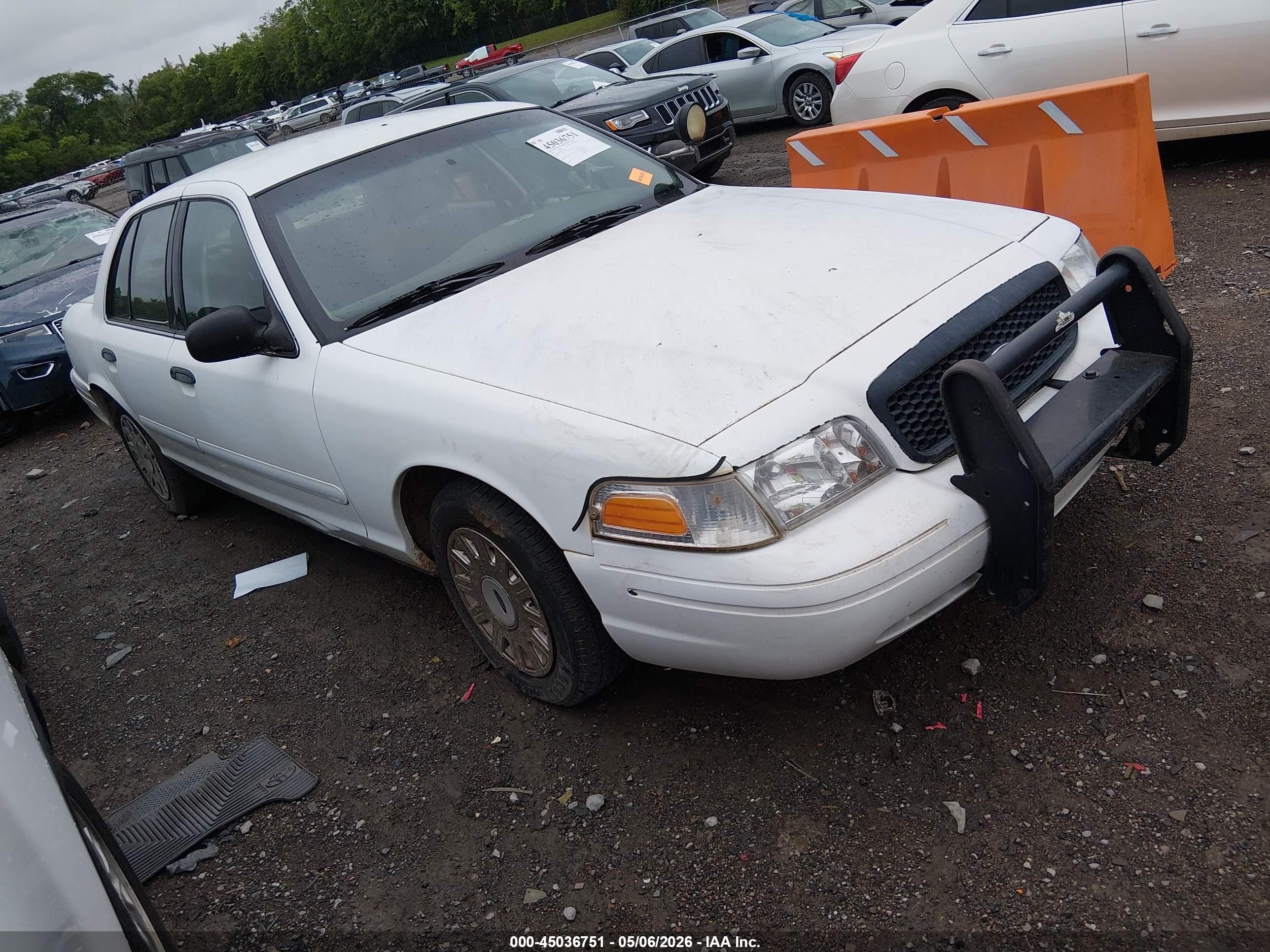 2003 Ford Police Interceptor Street Appear, VIN 2FAHP71W13X185214 — Normal wear