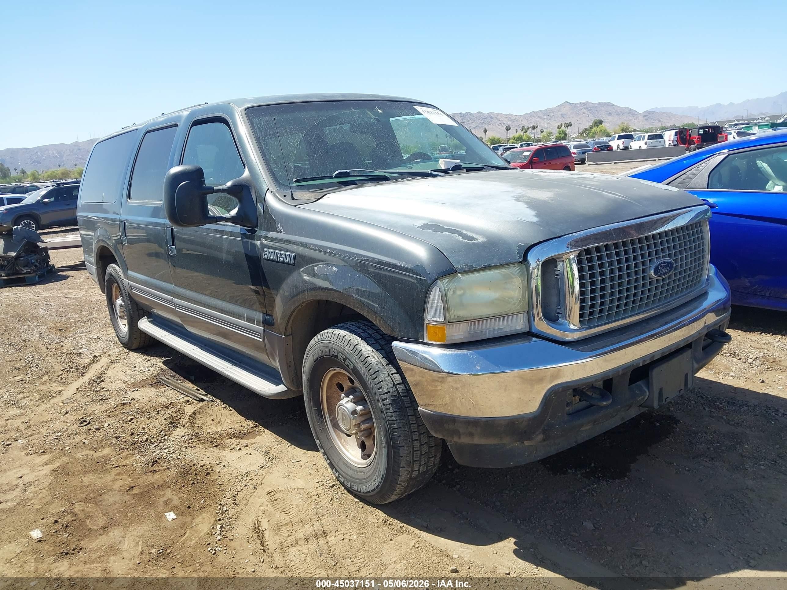 2002 Ford Excursion XLT Special Service, VIN 1FMNU40S32EB07774 — Normal wear