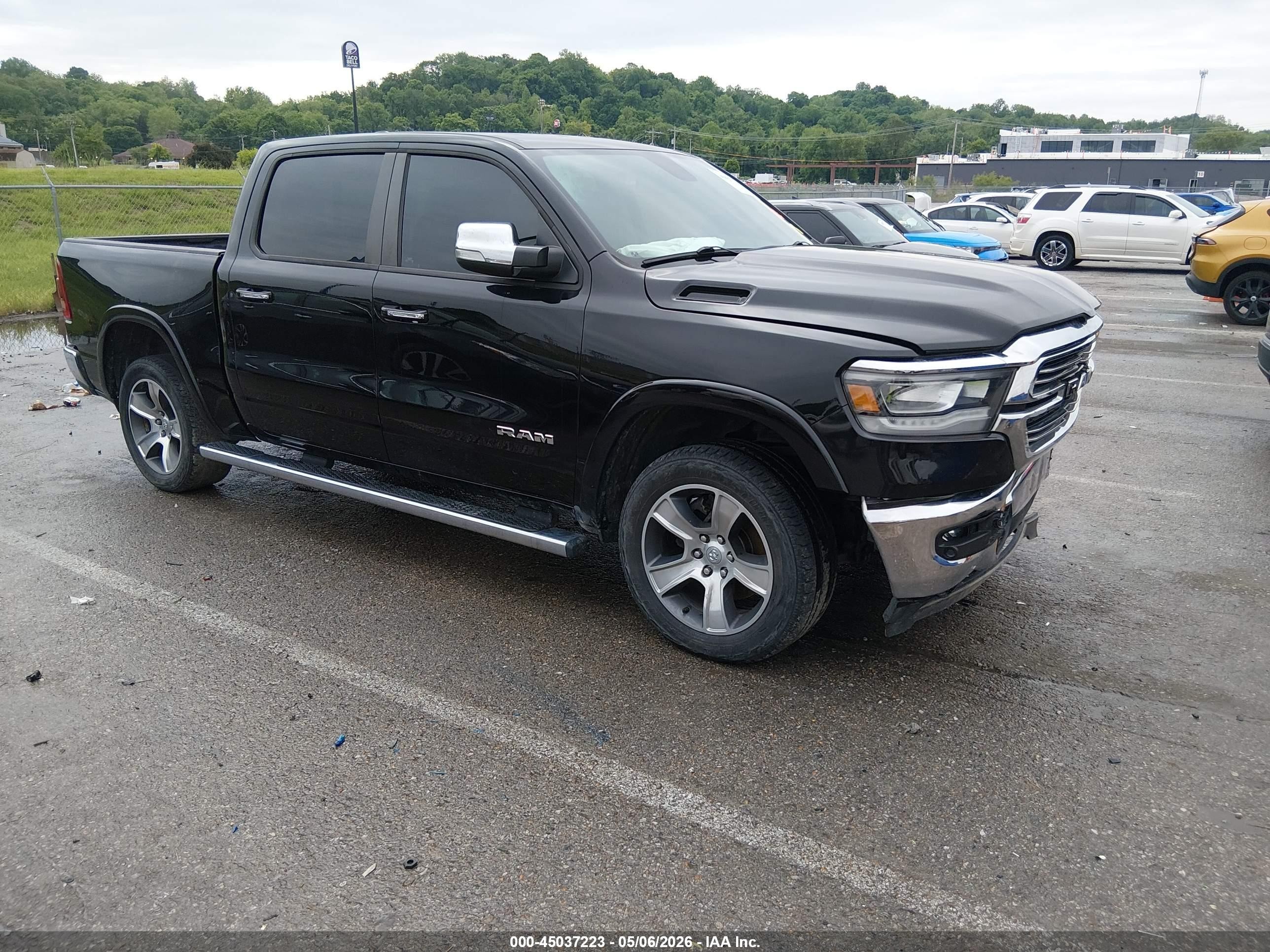 2020 Ram 1500 Laramie, VIN 1C6SRFJT1LN275787 — Front end