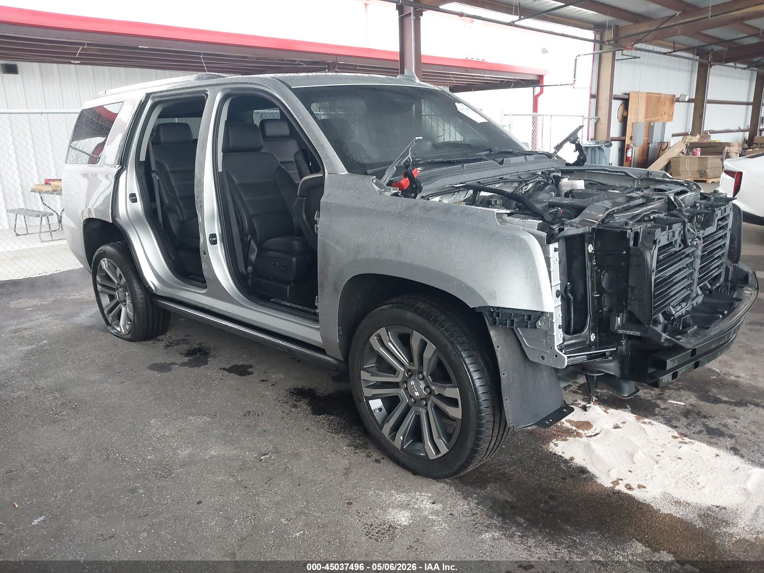 2017 GMC Yukon Denali, VIN 1GKS1CKJ4HR164537 — Front end