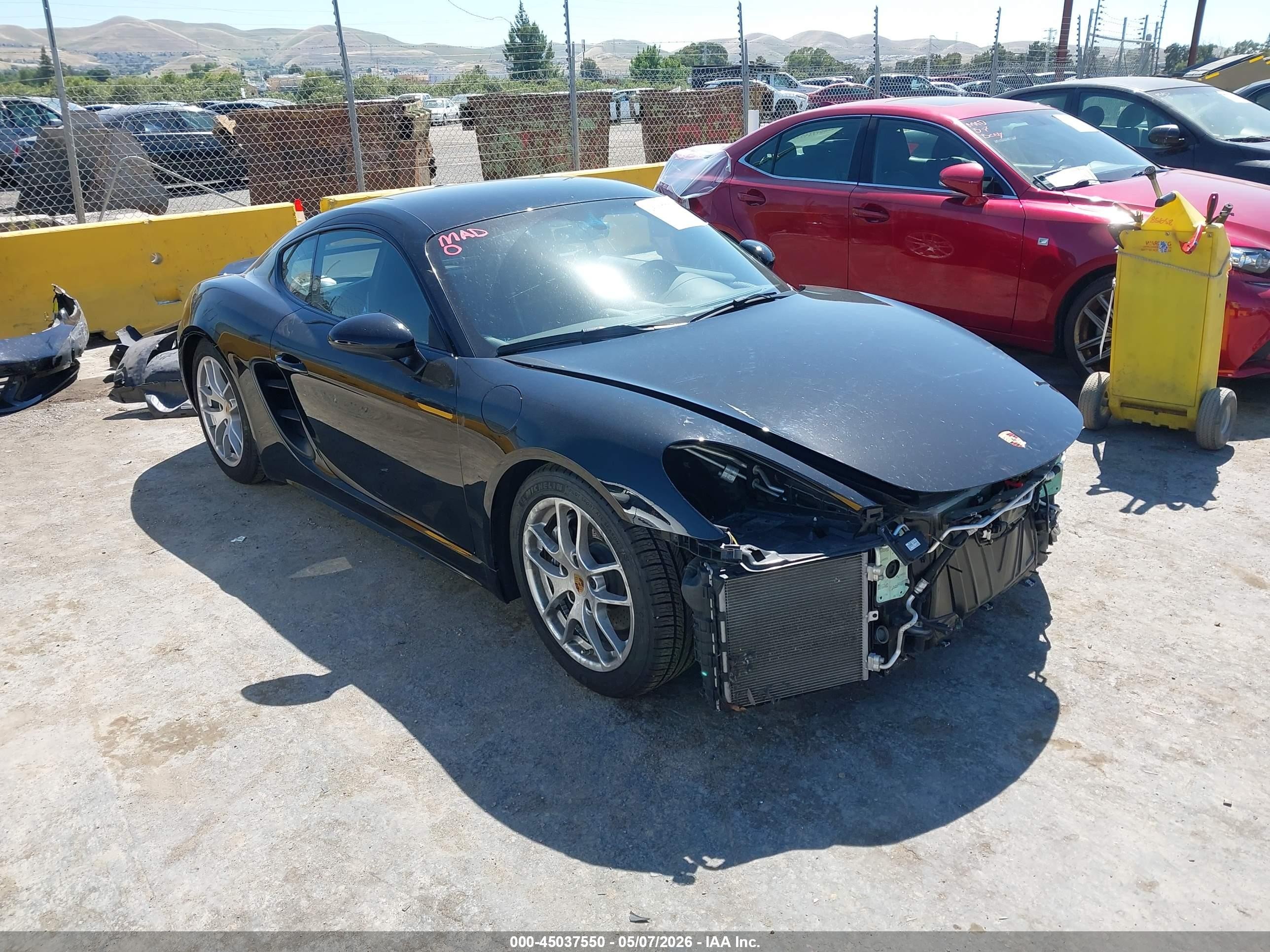 2018 Porsche 718 Cayman, VIN WP0AA2A87JK260421 — Front end