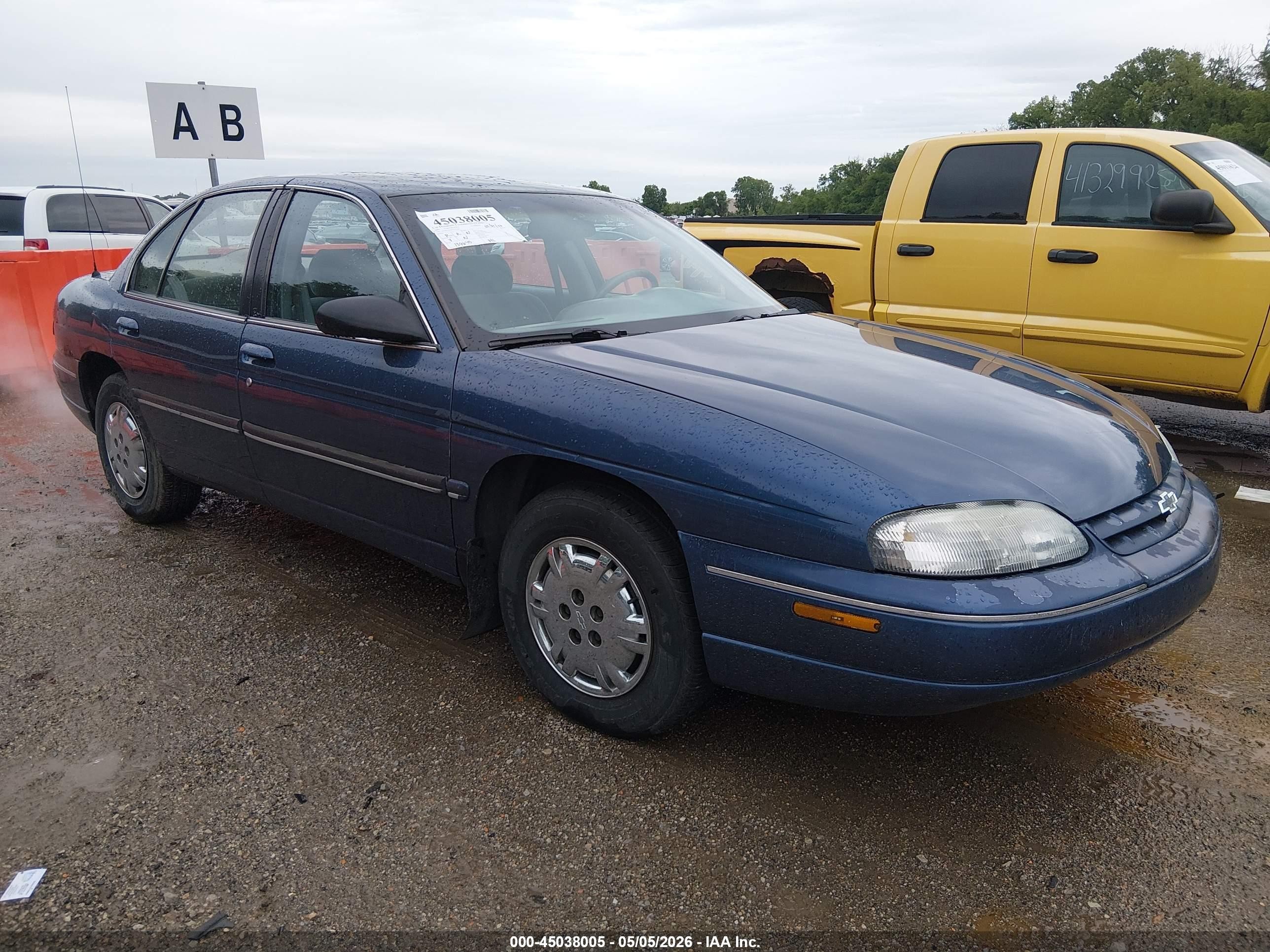1995 Chevrolet Lumina, VIN 2G1WL52M8S9131502 — Normal wear