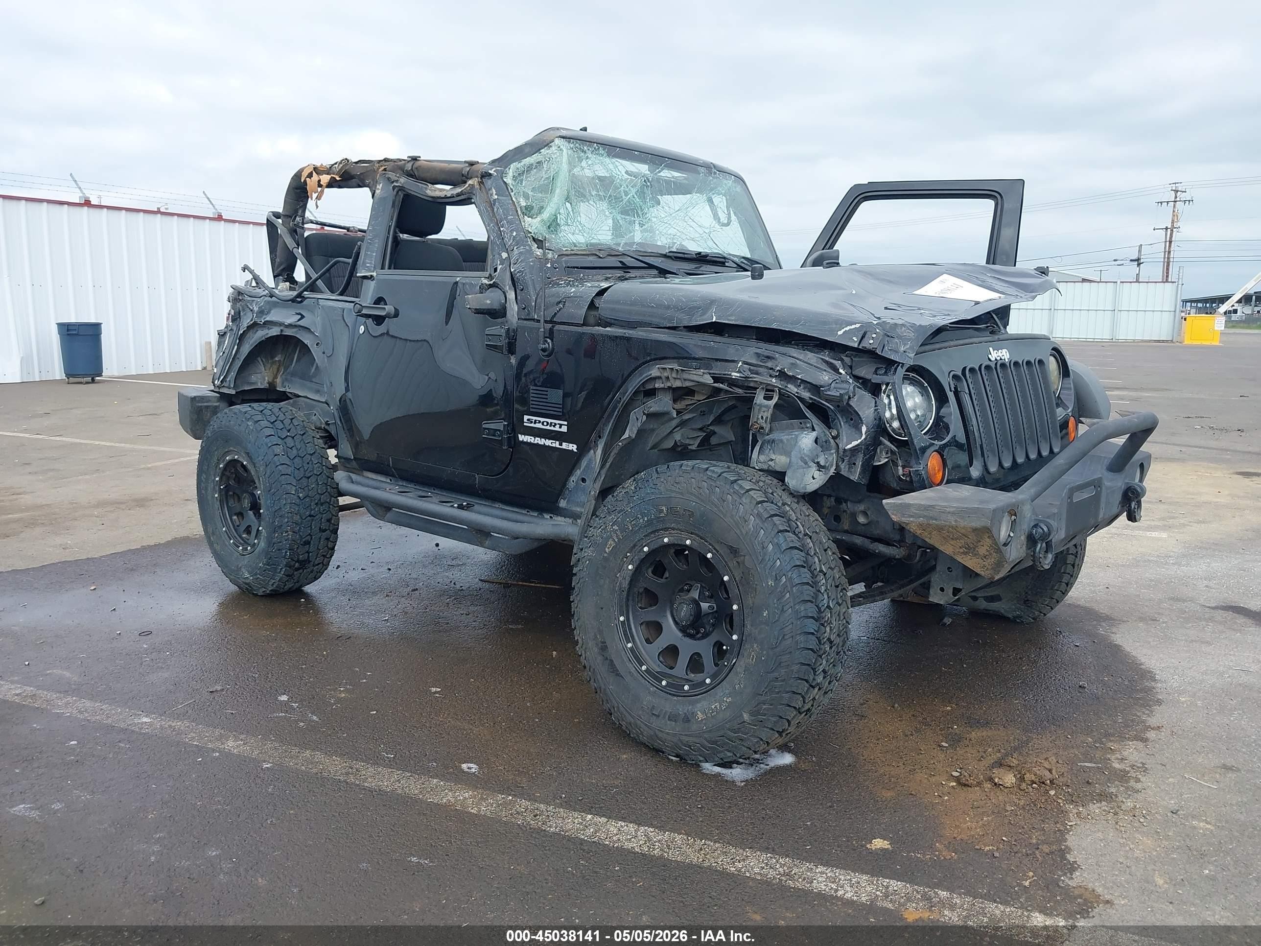 2012 Jeep Wrangler Sport, VIN 1C4AJWAG1CL175280 — Front end