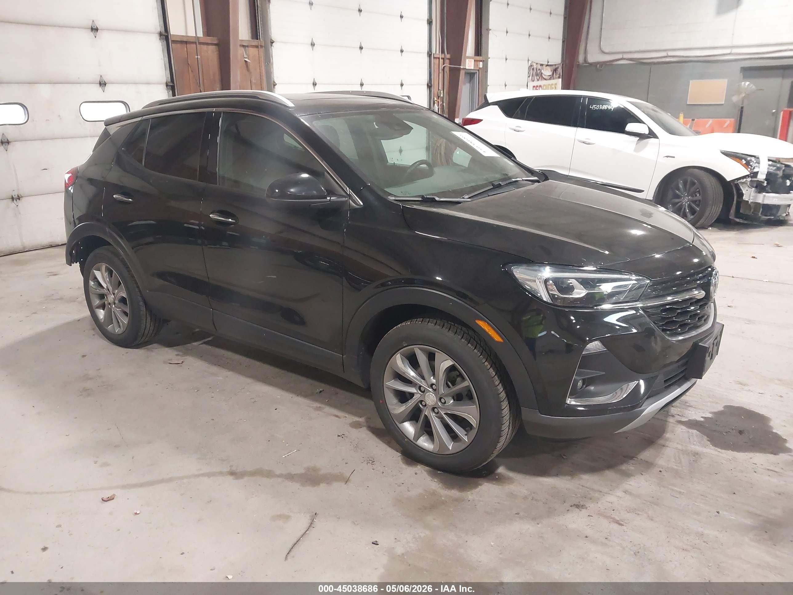 2022 Buick Encore GX Essence, VIN KL4MMGSL8NB121998 — Rear end