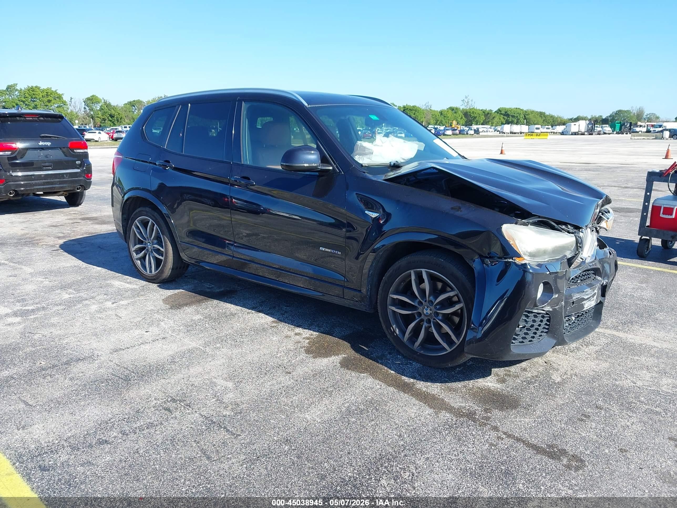 2016 BMW X3 sDrive28i, VIN 5UXWZ7C57G0R32236 — Перед