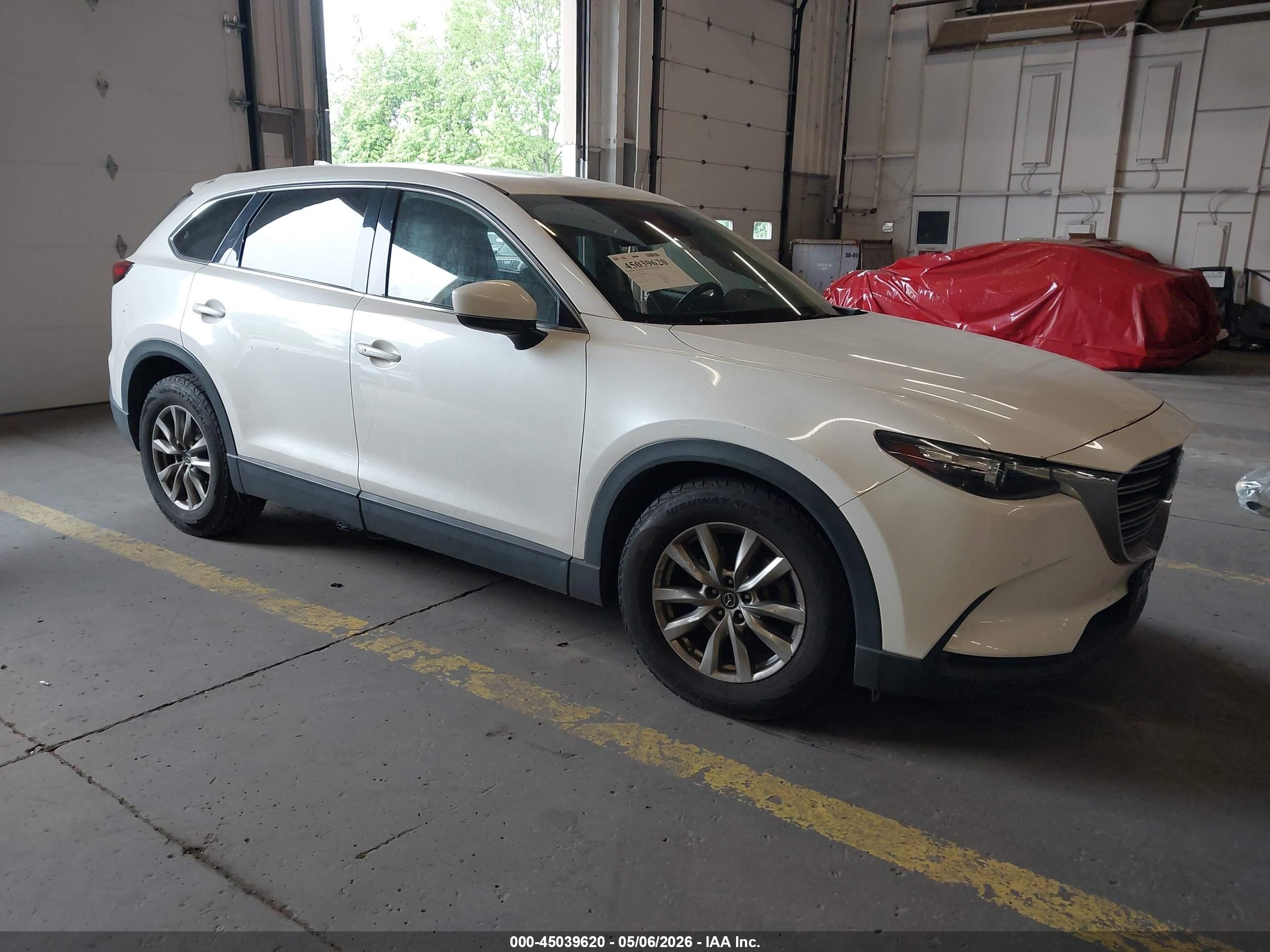 2018 Mazda CX-9 Touring, VIN JM3TCACY4J0204188 — Side