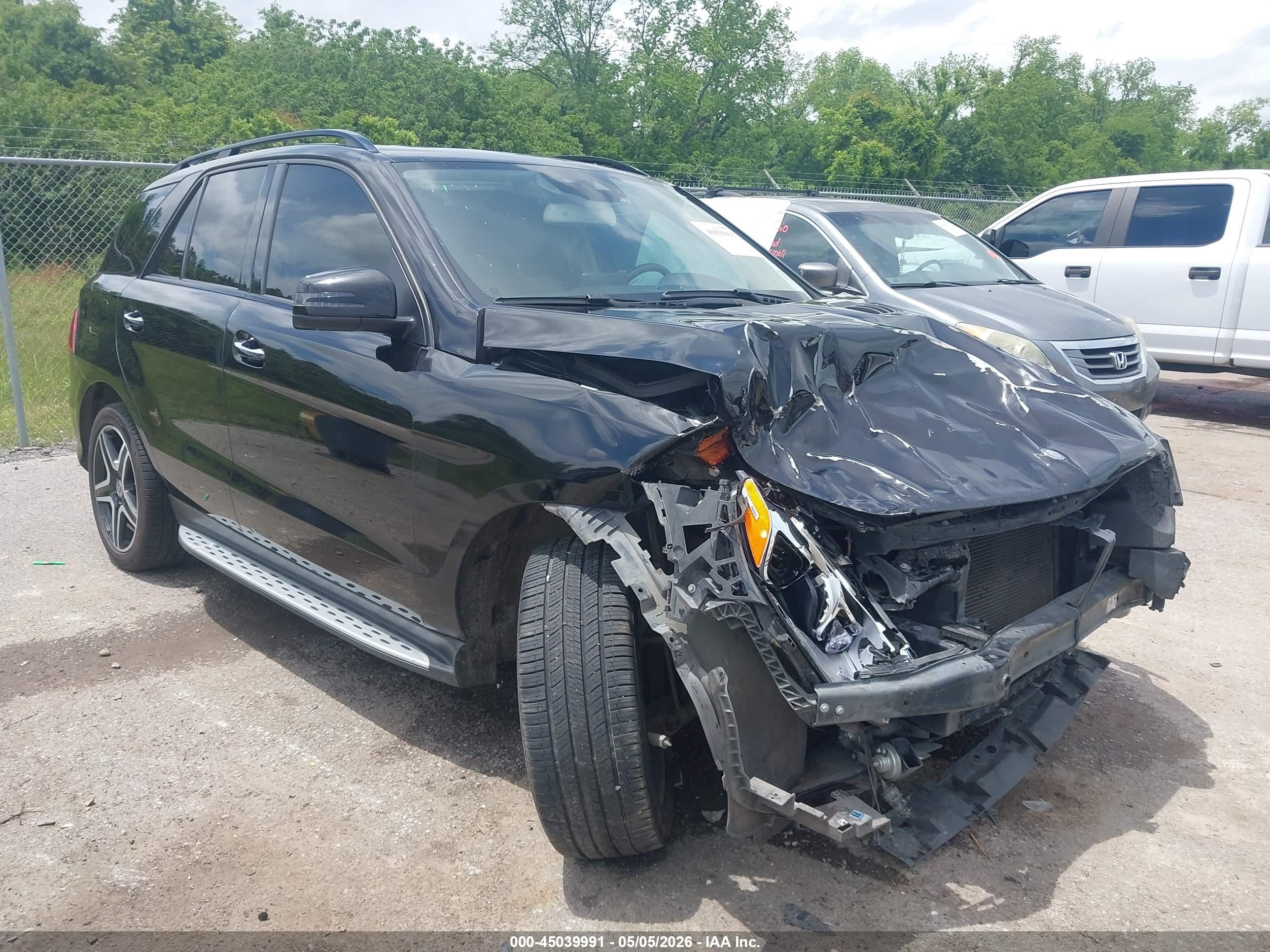2017 Mercedes-Benz GLE 350, VIN 4JGDA5JB6HA937951 — Front end