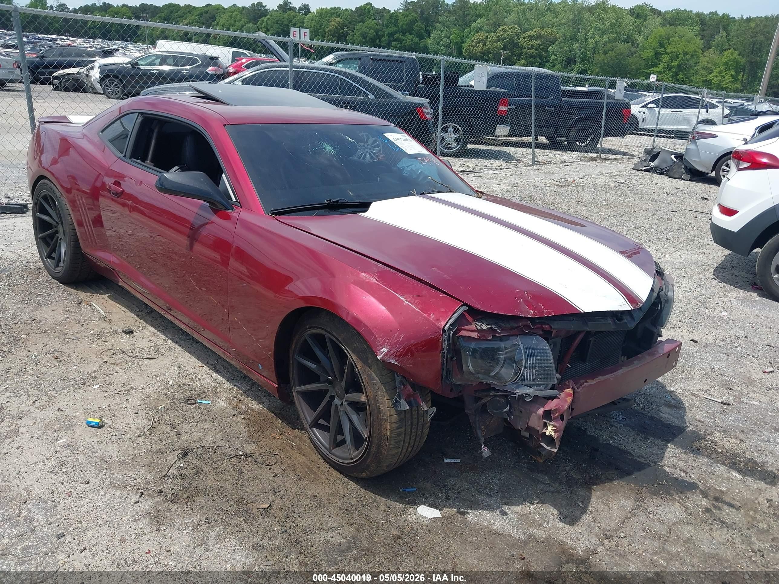 2010 Chevrolet Camaro 2SS, VIN 2G1FK1EJ4A9123828 — Front end