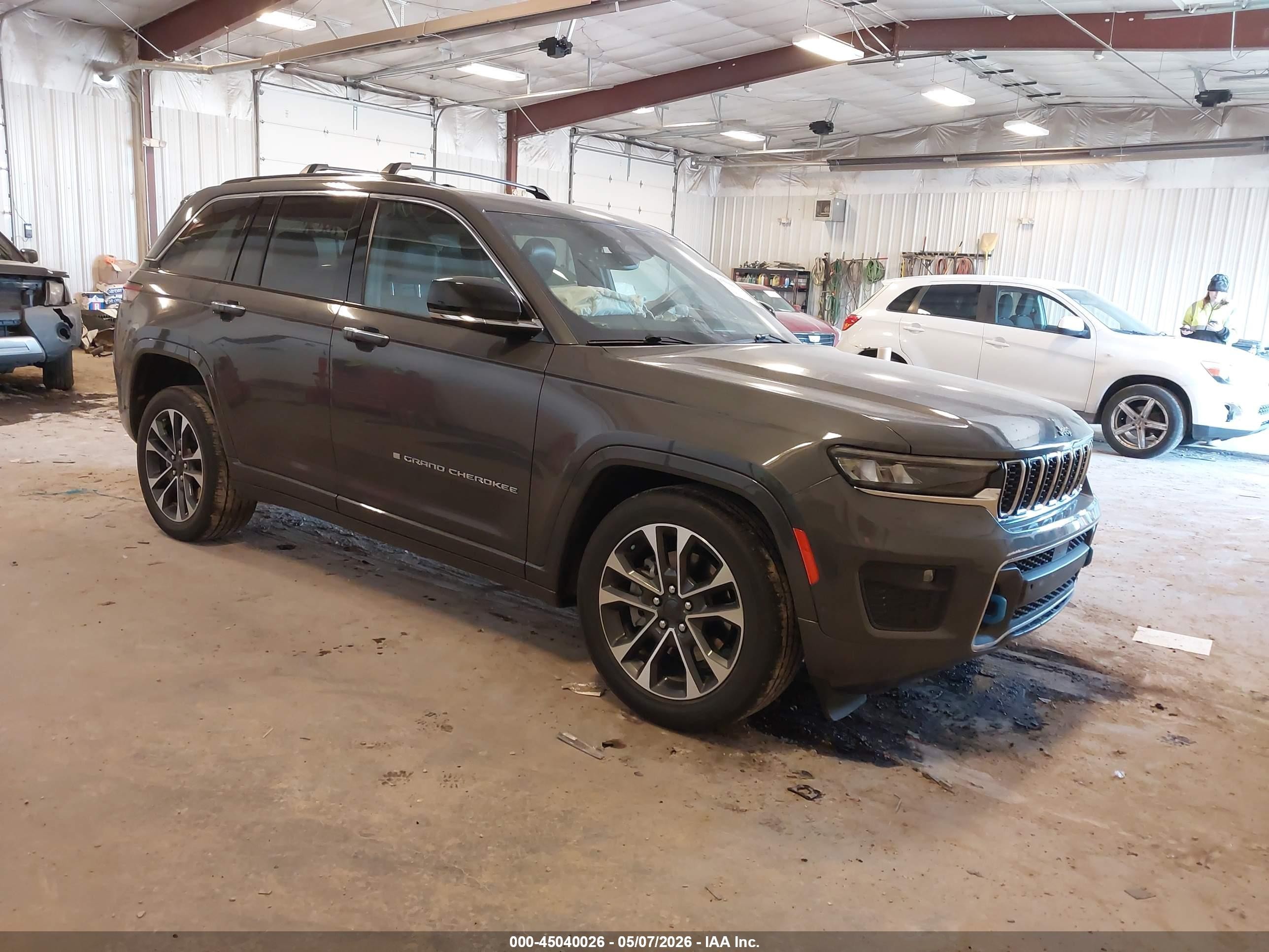 2022 Jeep Grand Cherokee Overland, VIN 1C4RJYD60N8756048 — Undercarriage