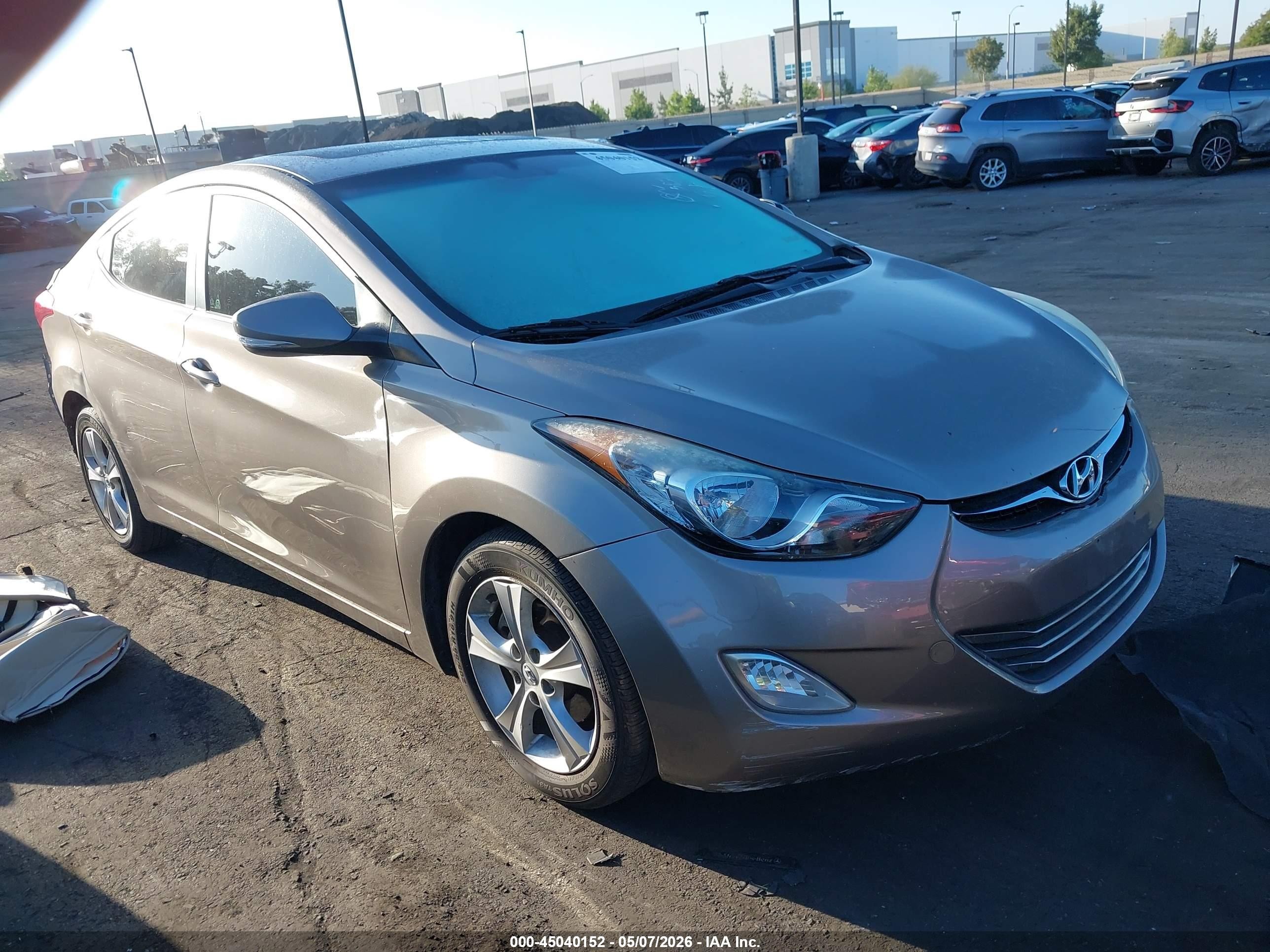 2012 Hyundai Elantra GLS, VIN 5NPDH4AE0CH101574 — Rear end