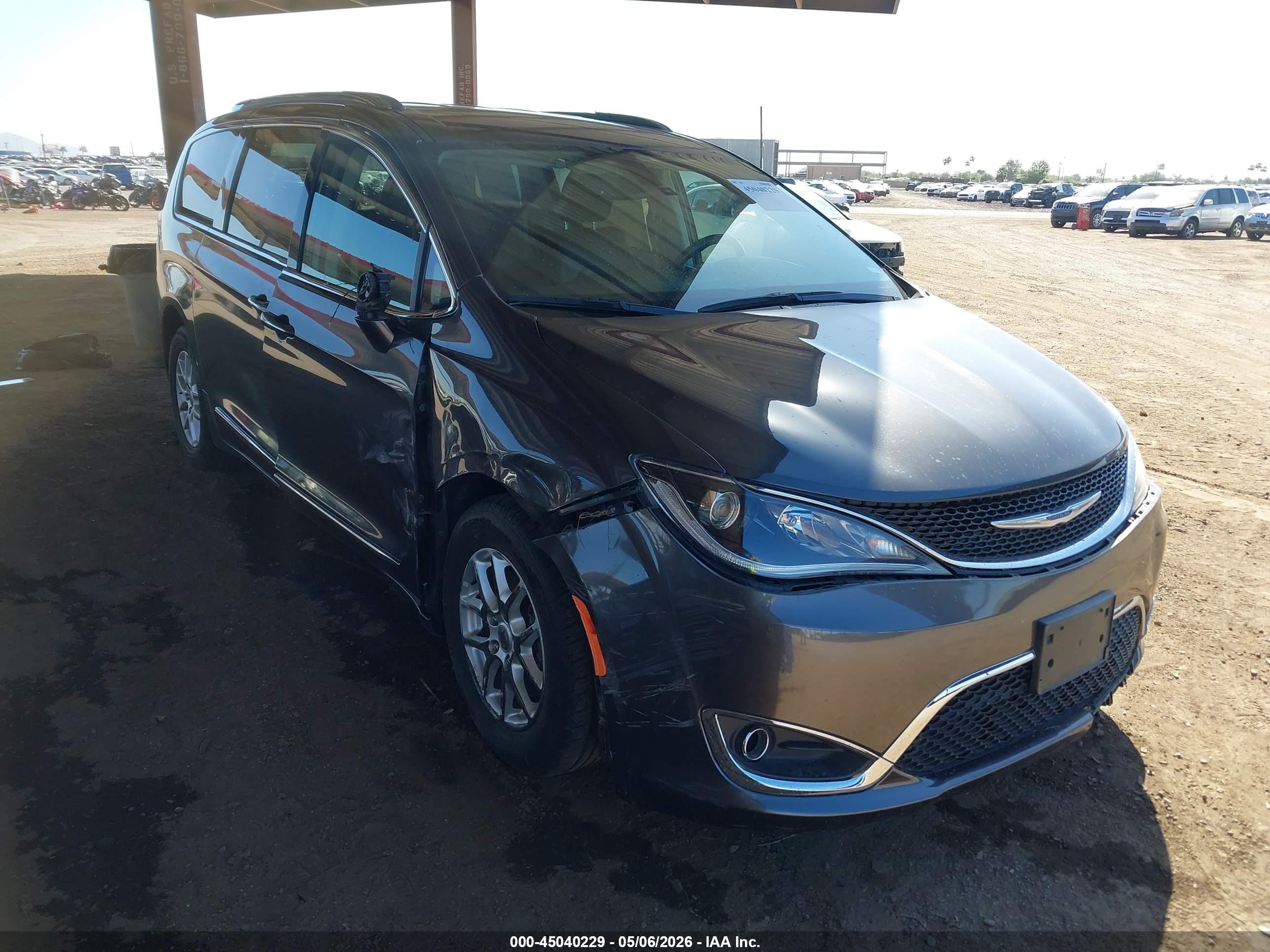 2020 Chrysler Pacifica Touring L, VIN 2C4RC1BG1LR271674 — Not stated