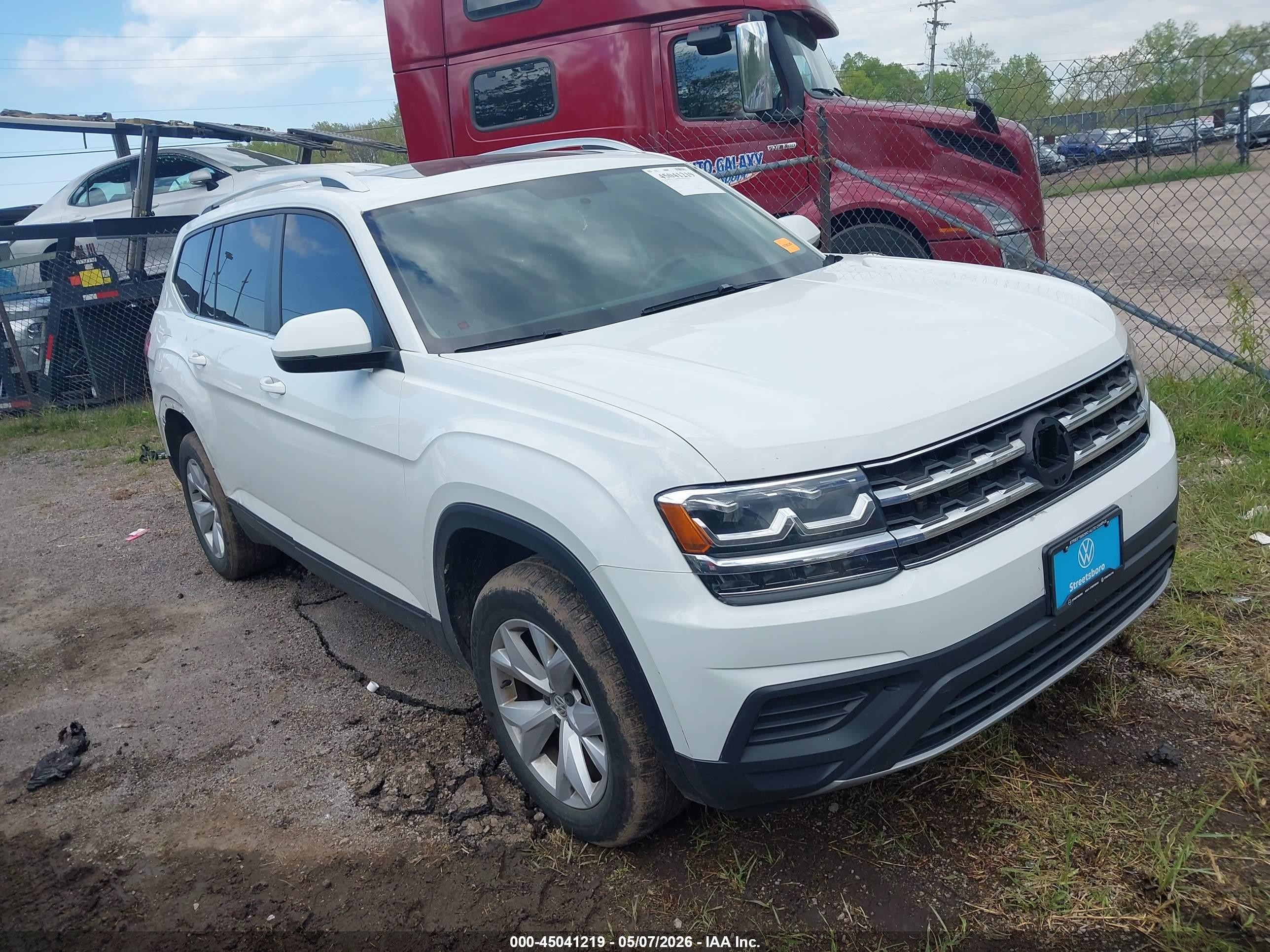 2018 Volkswagen Atlas Launch Edition, VIN 1V2HR2CA0JC513126 — Water / flood