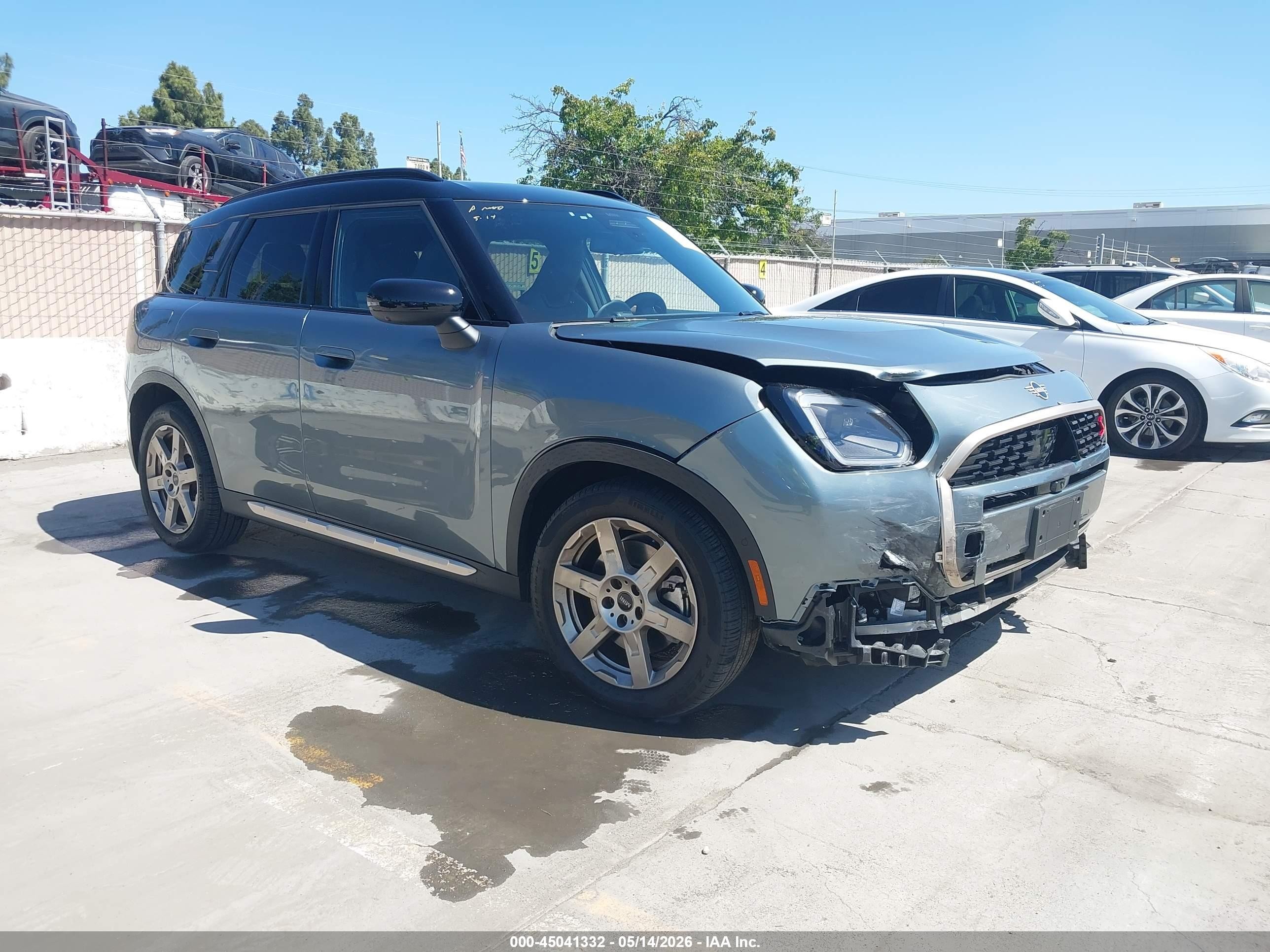 2025 MINI Countryman S, VIN WMZ23GA01S7P74629 — Front end