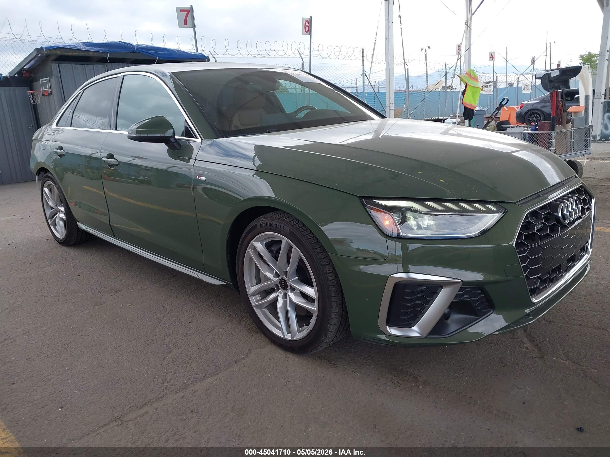 2024 Audi A4 S line Premium, VIN WAUDAAF45RN010633 — Фото с аукциона 1 of 5