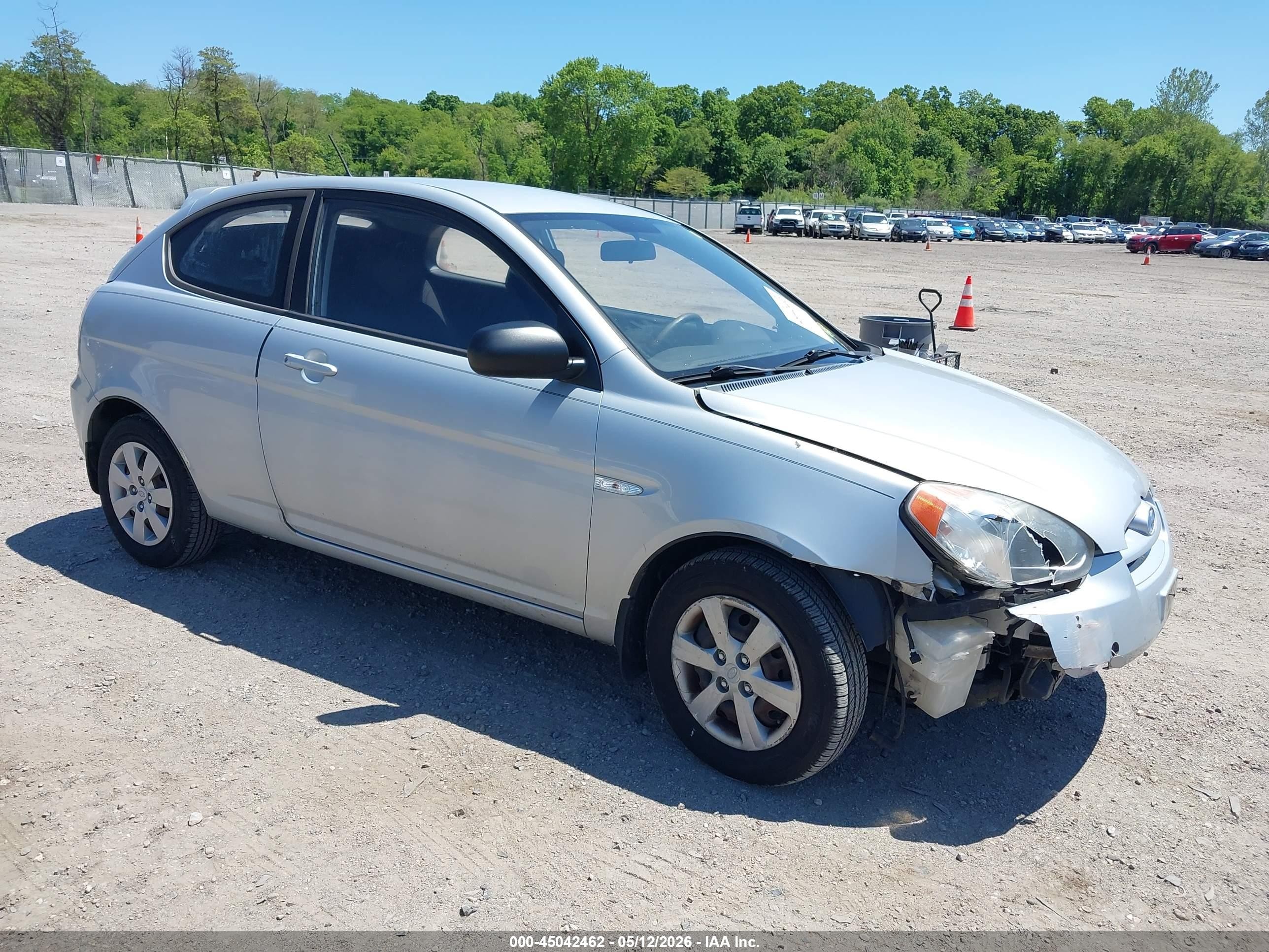 2011 Hyundai Accent GL, VIN KMHCM3AC8BU202264 — Перед