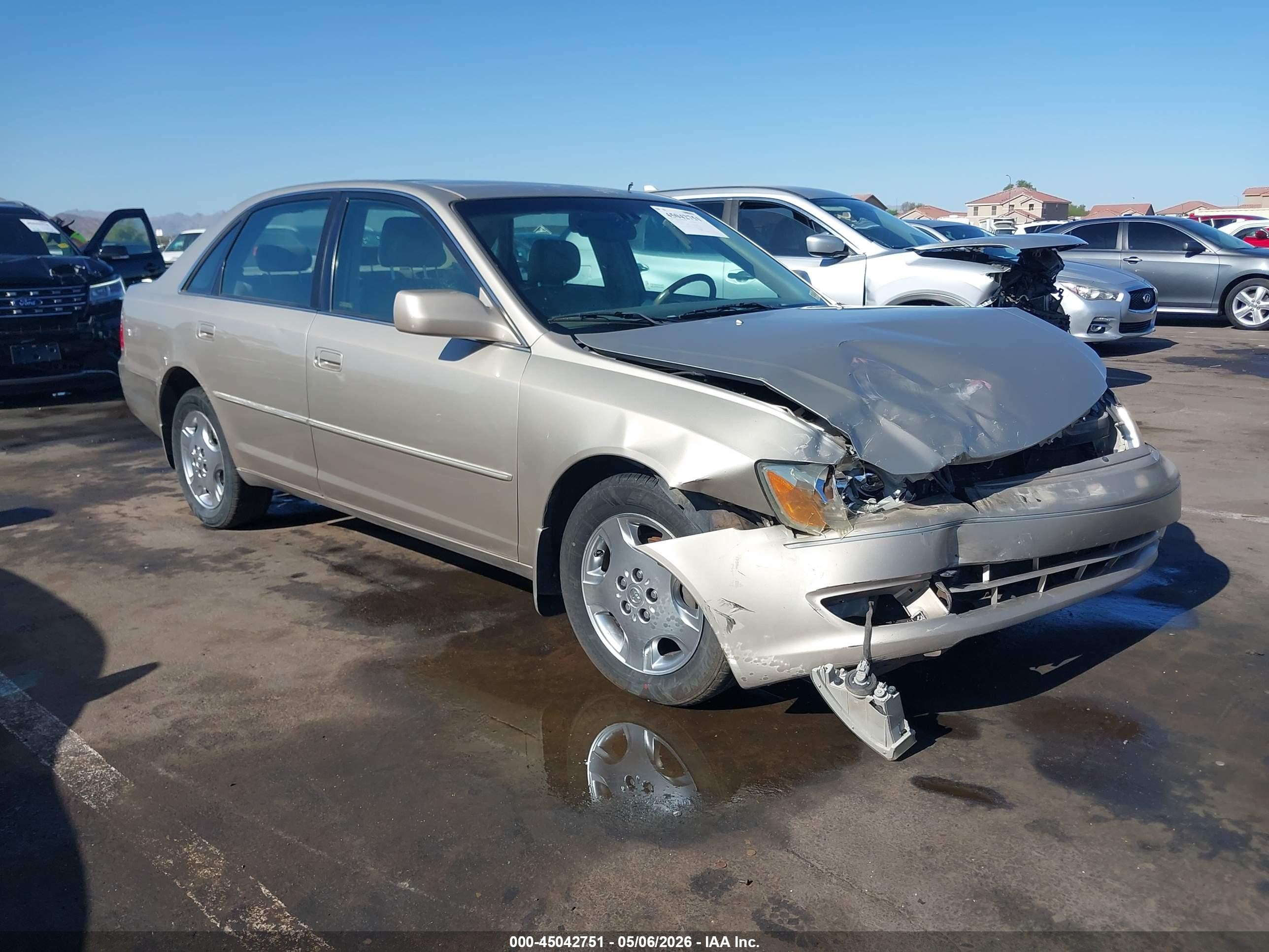2004 Toyota Avalon XLS, VIN 4T1BF28B74U386306 — Front end