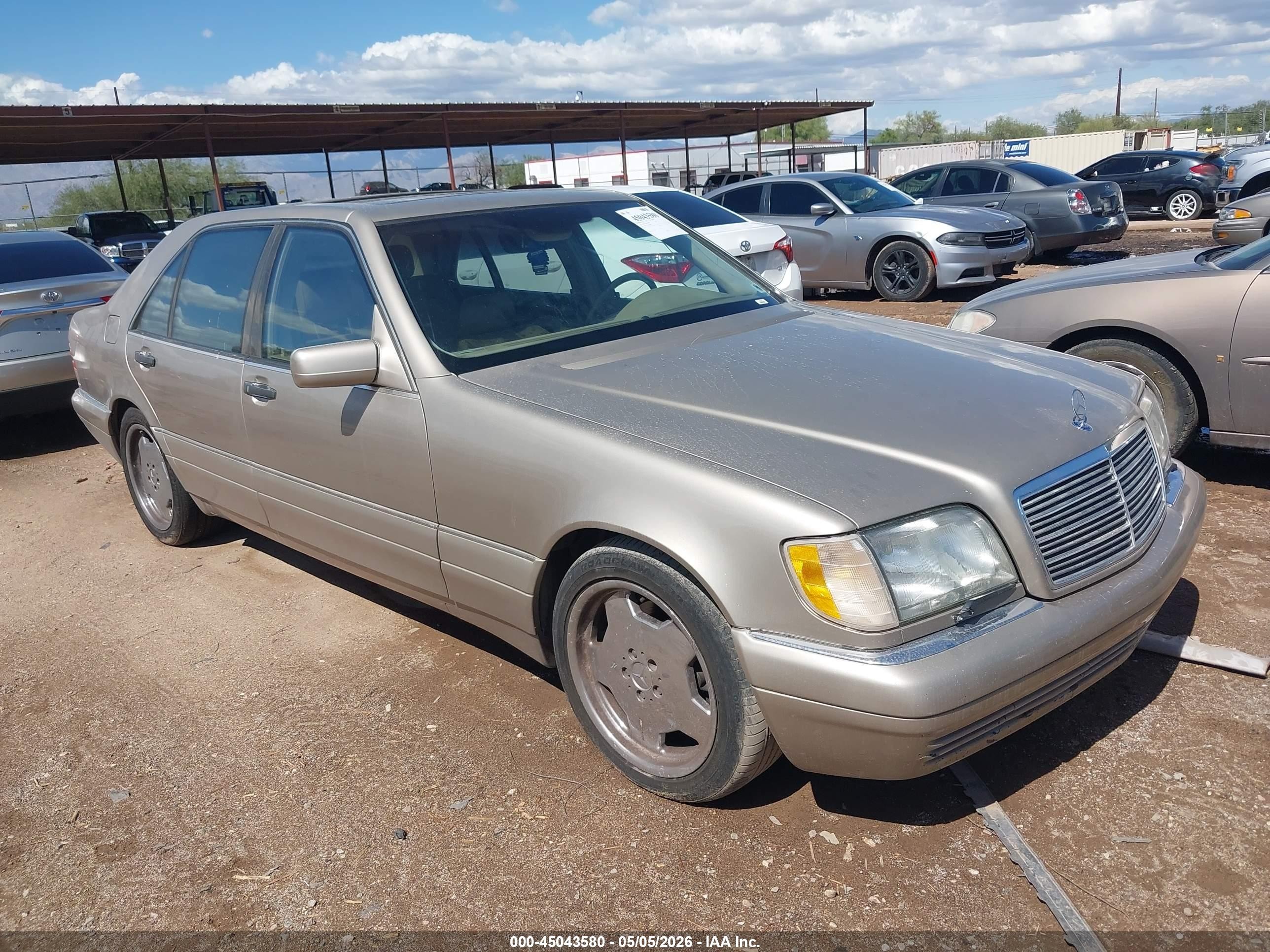 1999 Mercedes-Benz S 320/430/500, VIN WDBGA43G9XA430009 — Normal wear