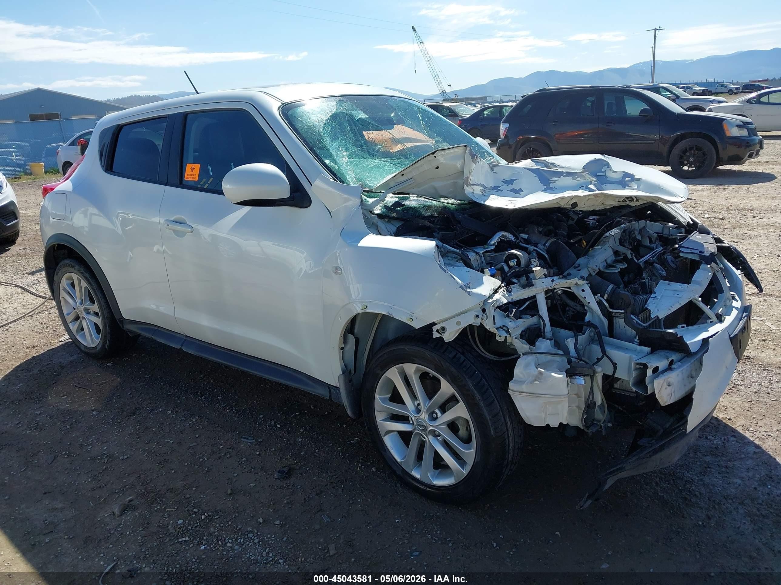 2013 Nissan Juke SV, VIN JN8AF5MV5DT213511 — Front end