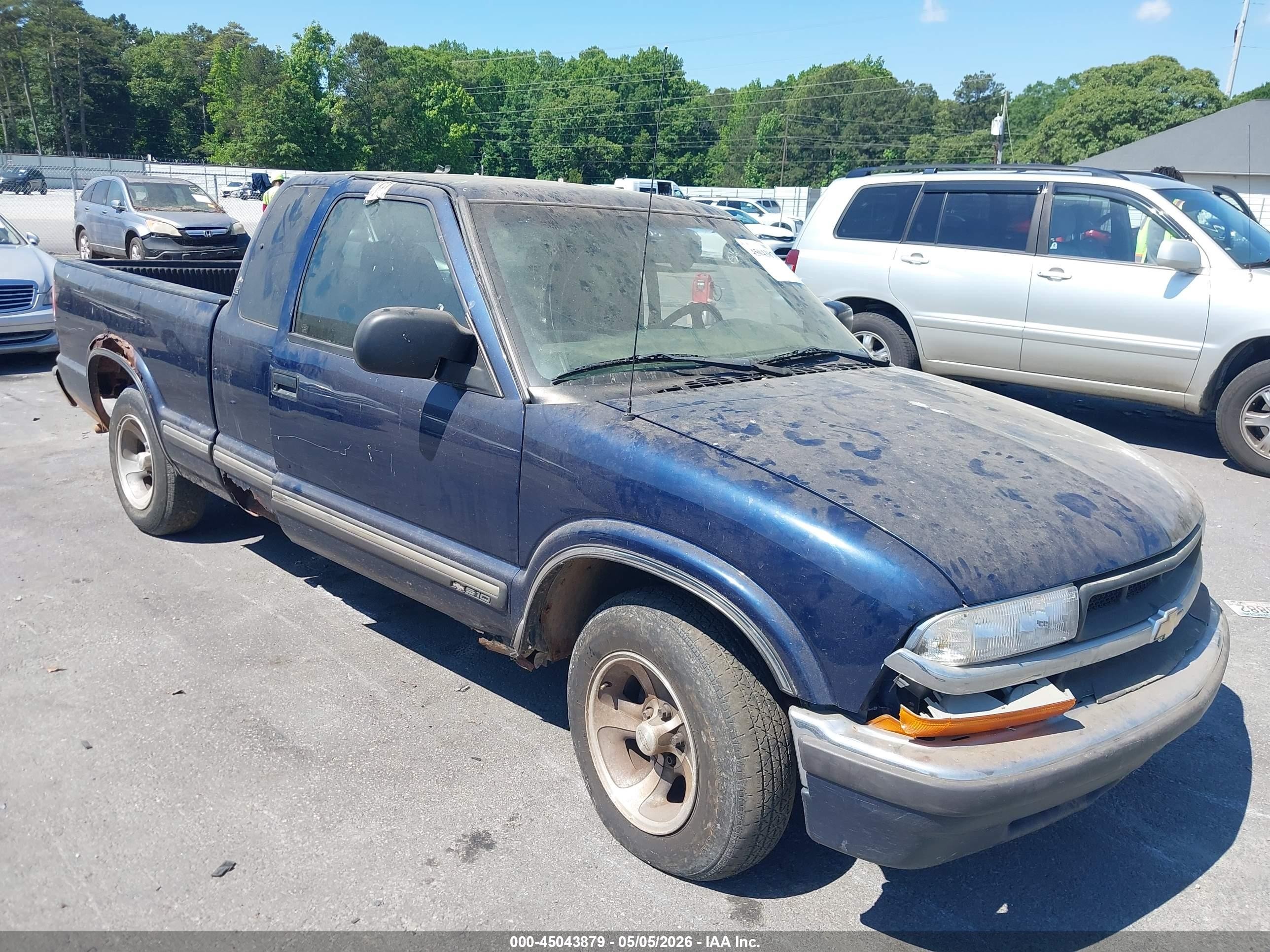 2000 Chevrolet S-10 LS, VIN 1GCCS19W6Y8258119 — Normal wear
