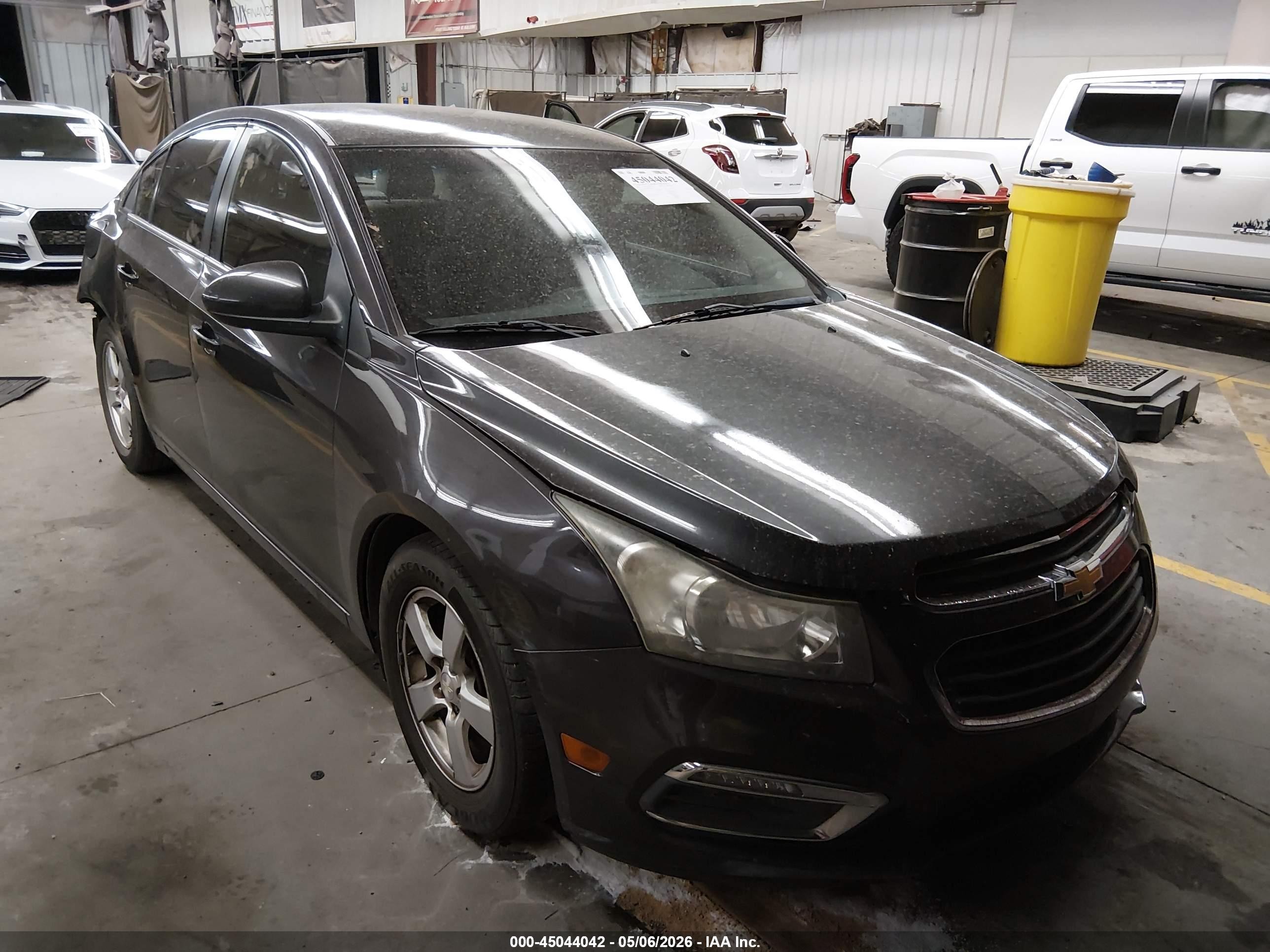 2016 Chevrolet Cruze LT, VIN 1G1PE5SB8G7181726 — Rear end
