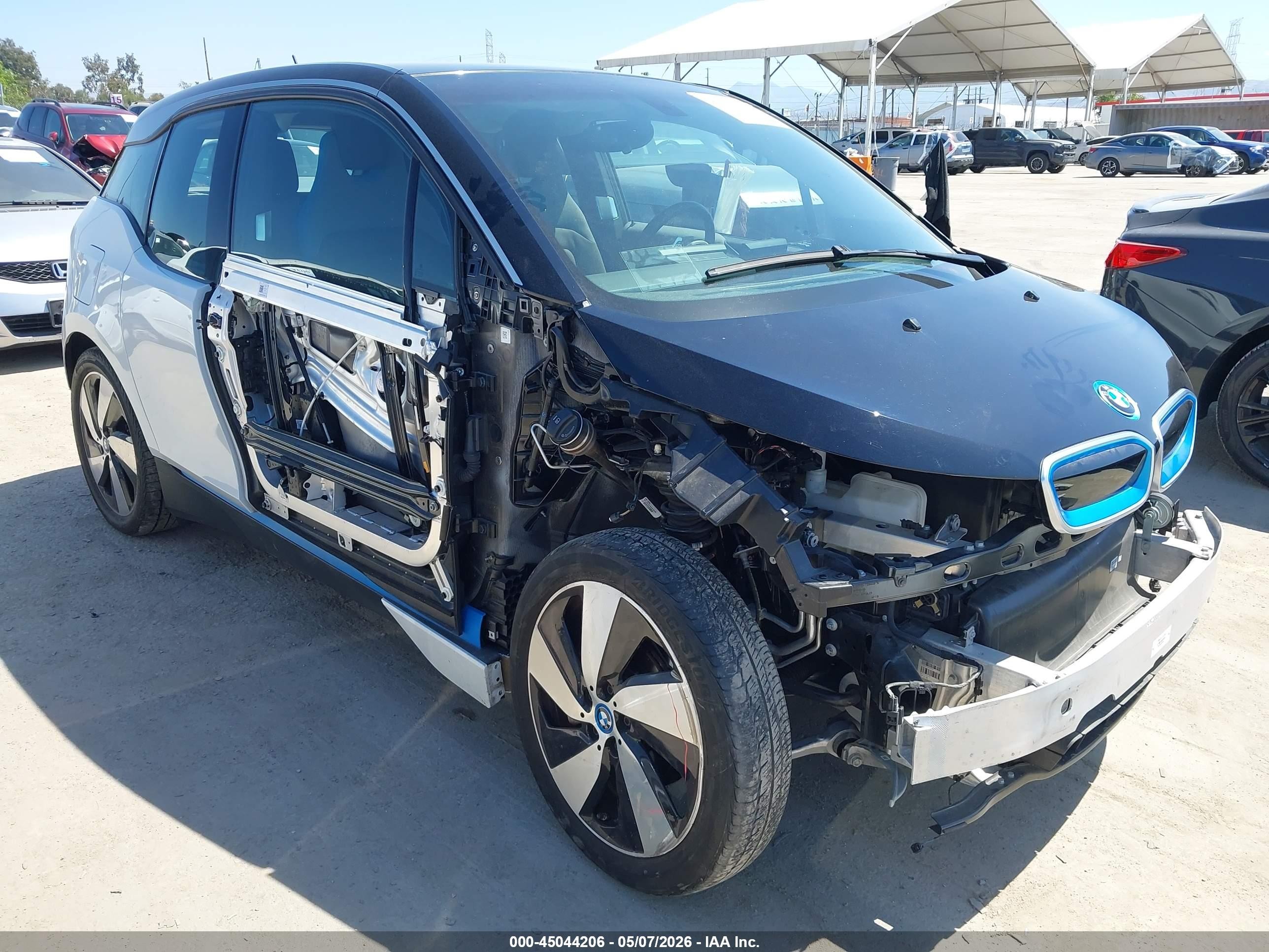 2019 BMW i3, VIN WBY8P4C53K7D37108 — Бок