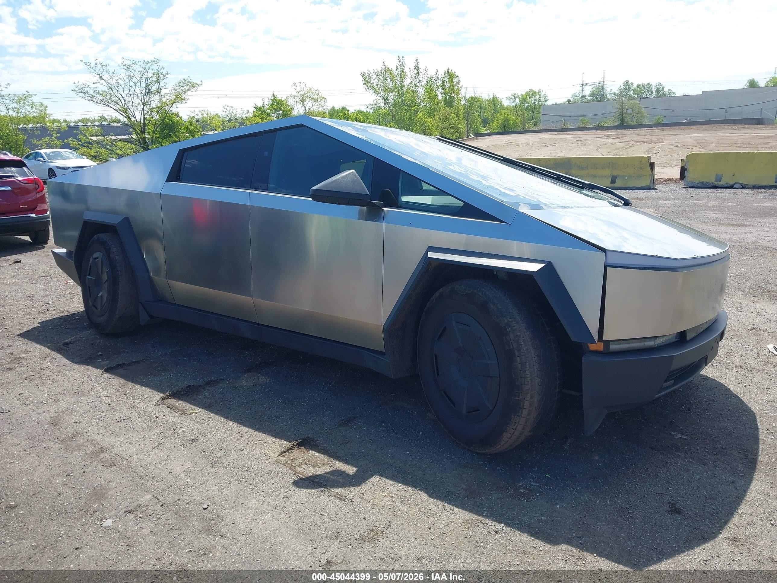 2025 Tesla Cybertruck, VIN 7G2CEHED5SA062548 — All over