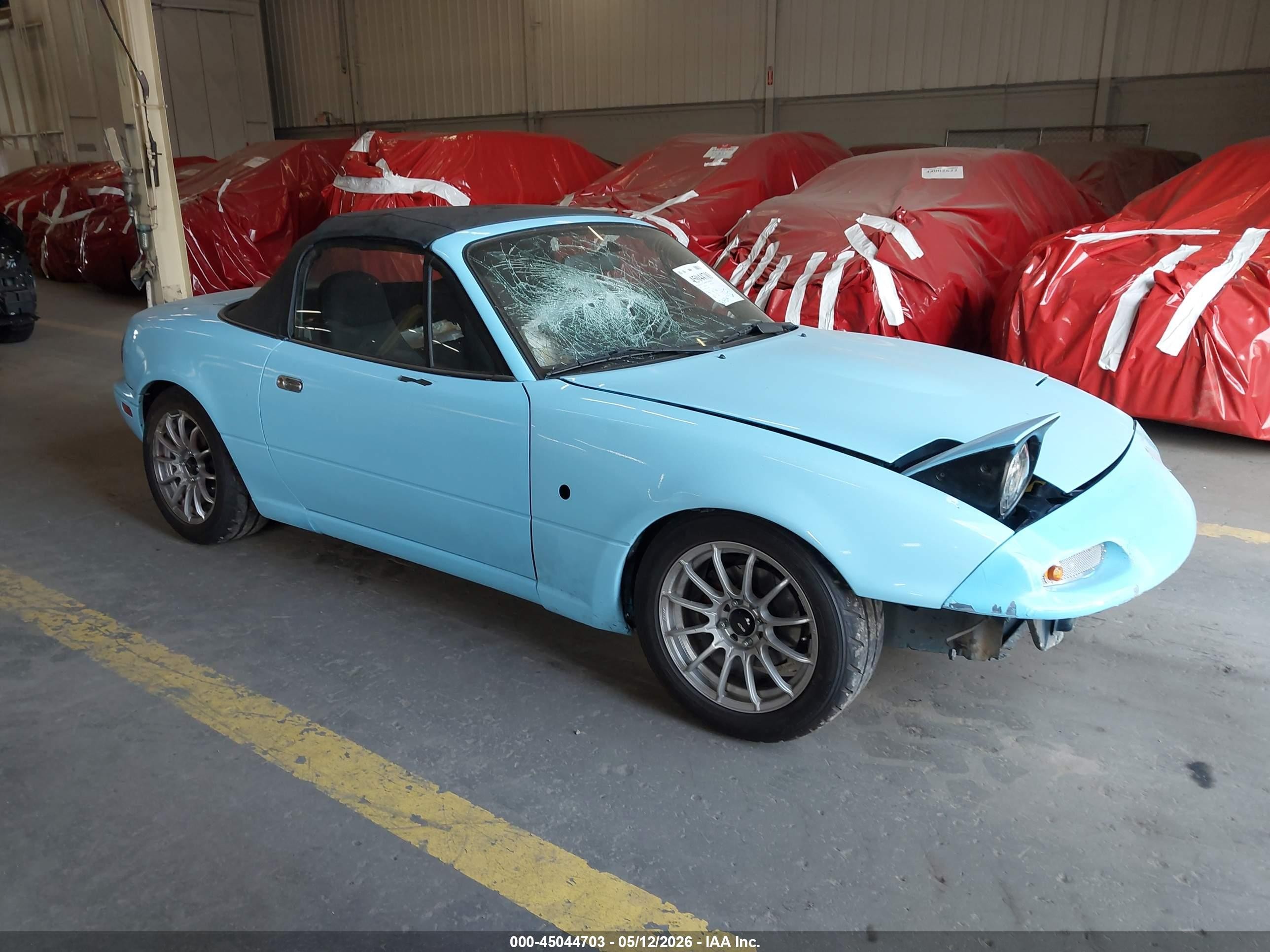 1997 Mazda MX-5 Miata, VIN JM1NA3534V0720951 — Front end
