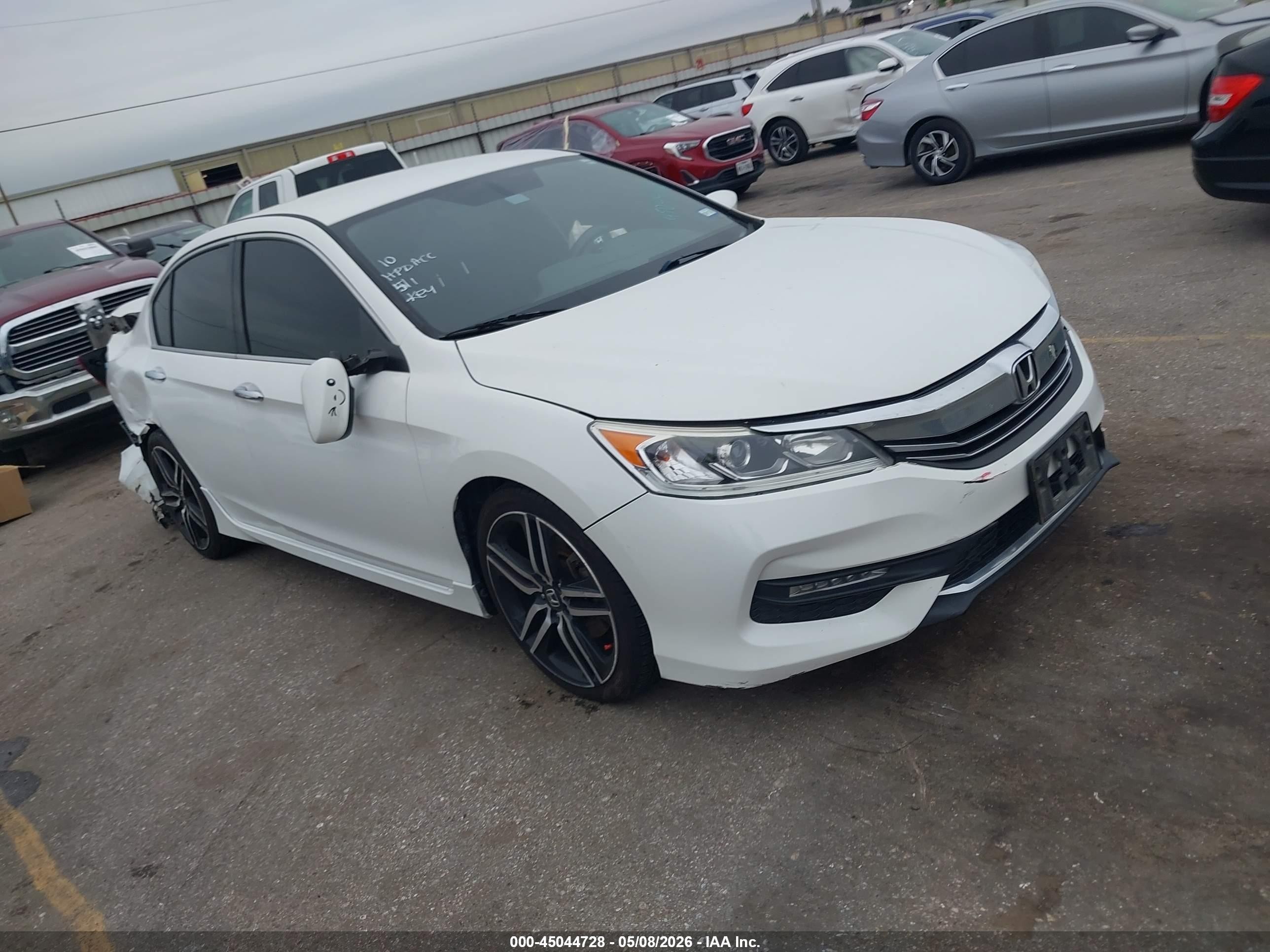 2017 Honda Accord Sport, VIN 1HGCR2F54HA161329 — Rear end