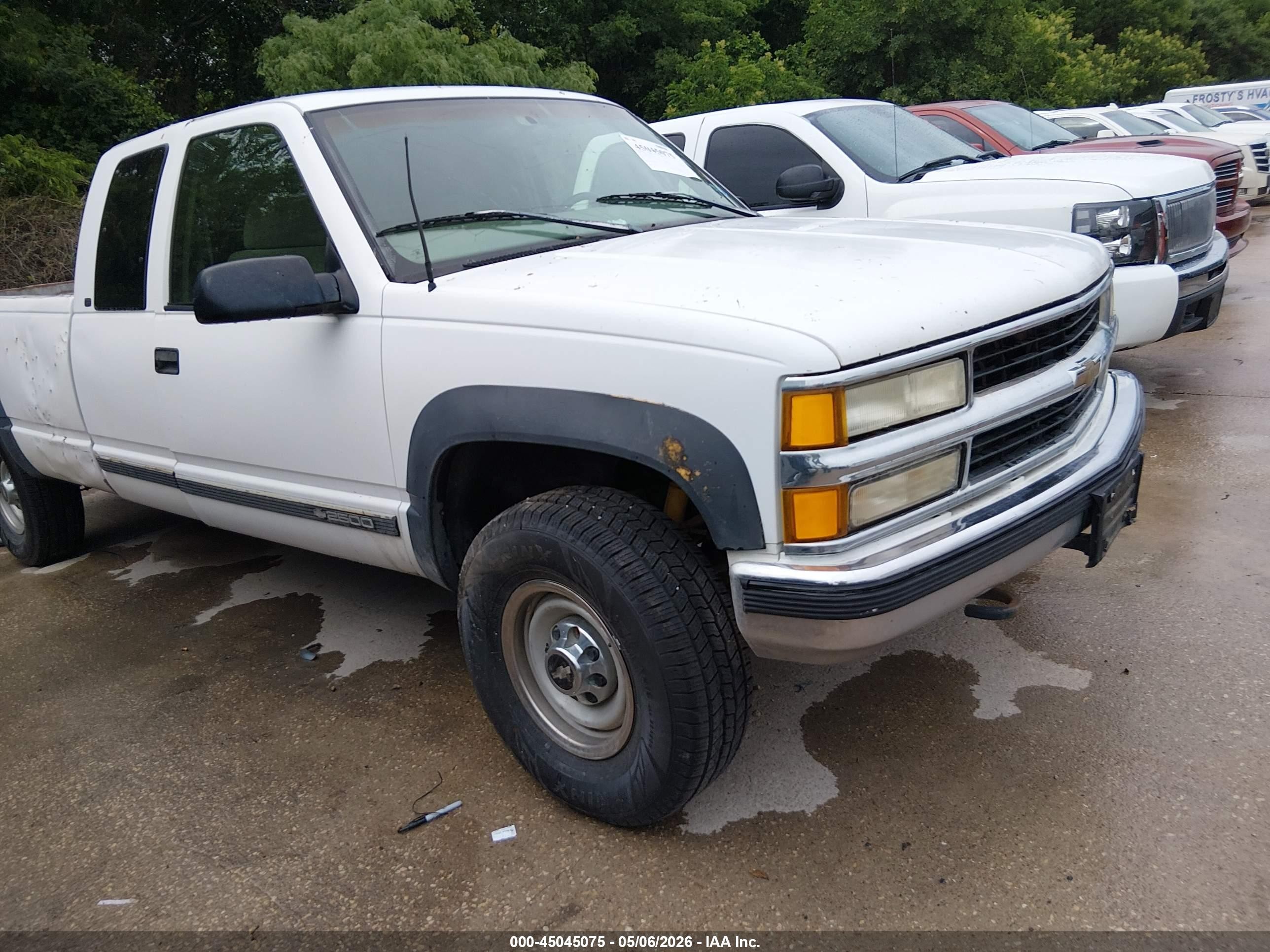 1998 Chevrolet Silverado 2500, VIN 1GCGK29RXWE253635 — Обычный износ