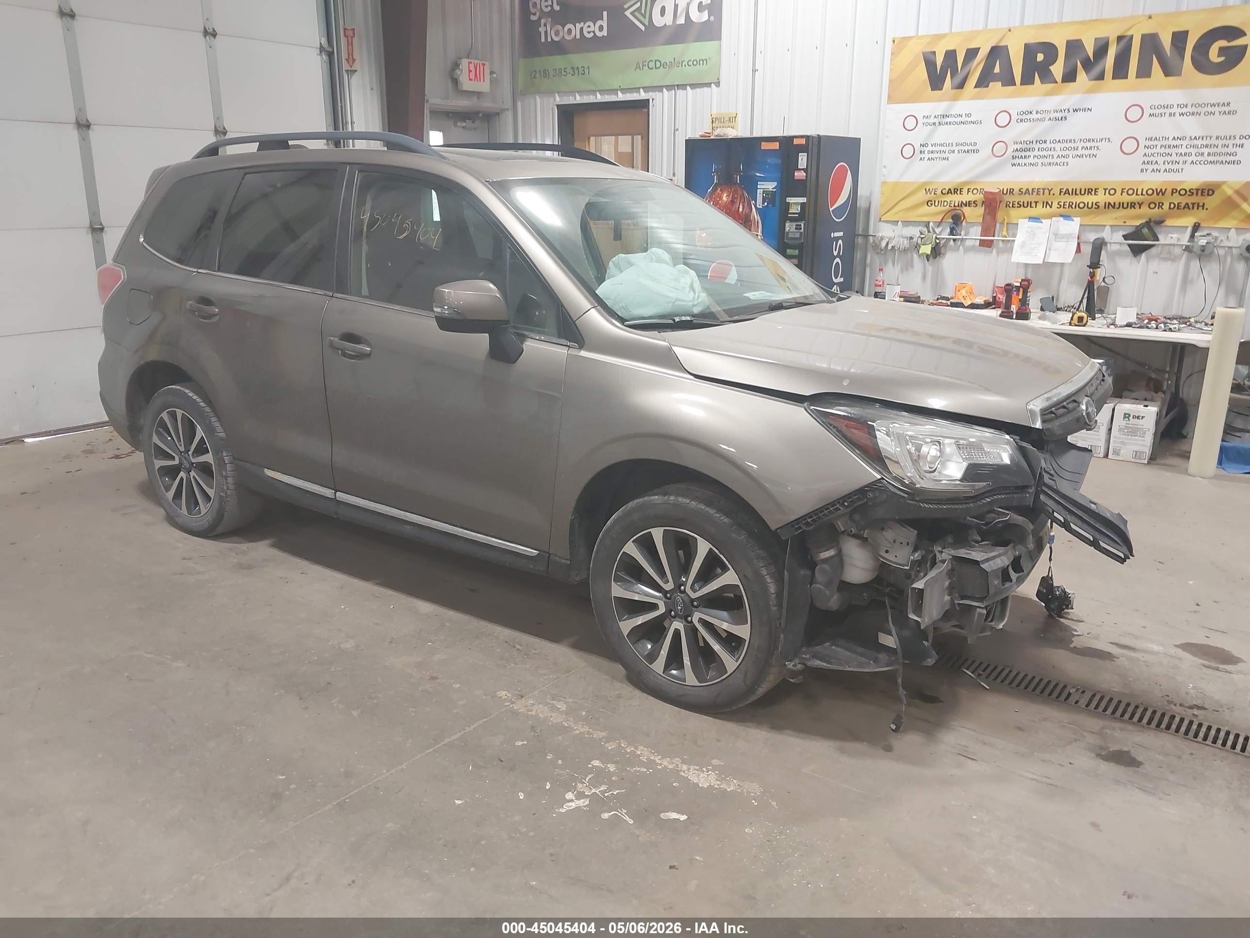 2017 Subaru Forester Touring, VIN JF2SJGTC7HH439263 — Front end
