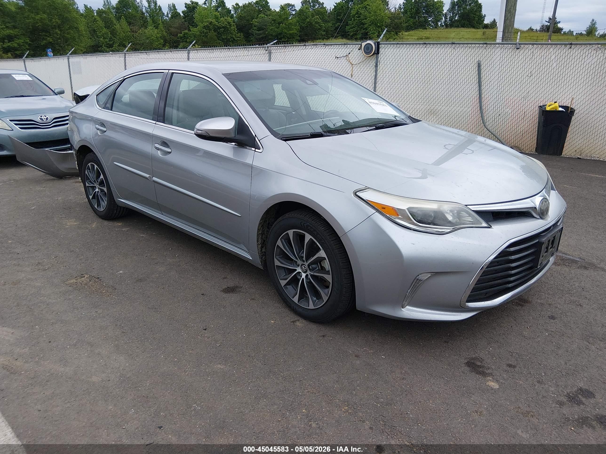 2017 Toyota Avalon XLE, VIN 4T1BK1EB0HU243696 — Rear end