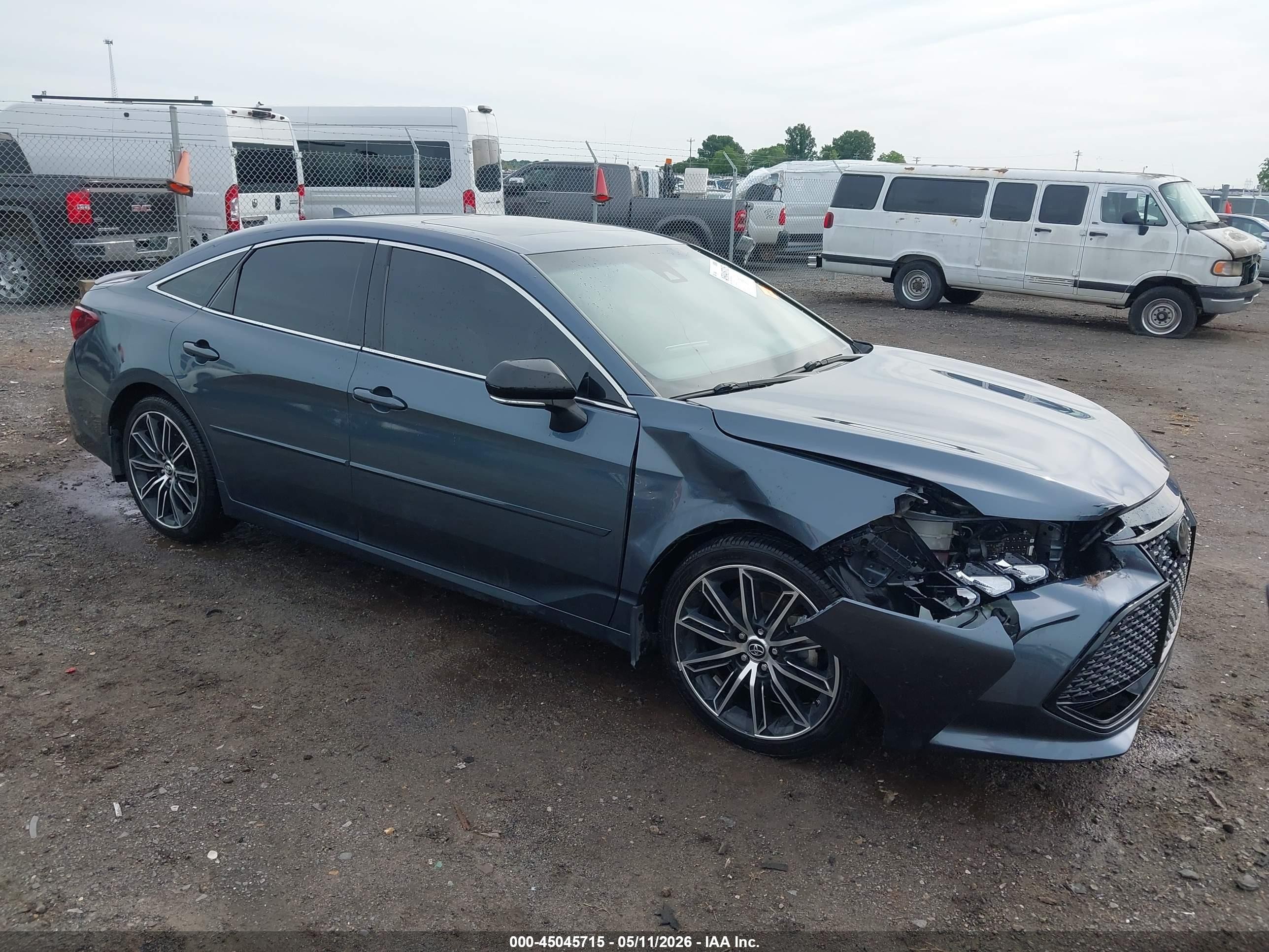2019 Toyota Avalon XSE, VIN 4T1BZ1FB8KU032490 — Front end