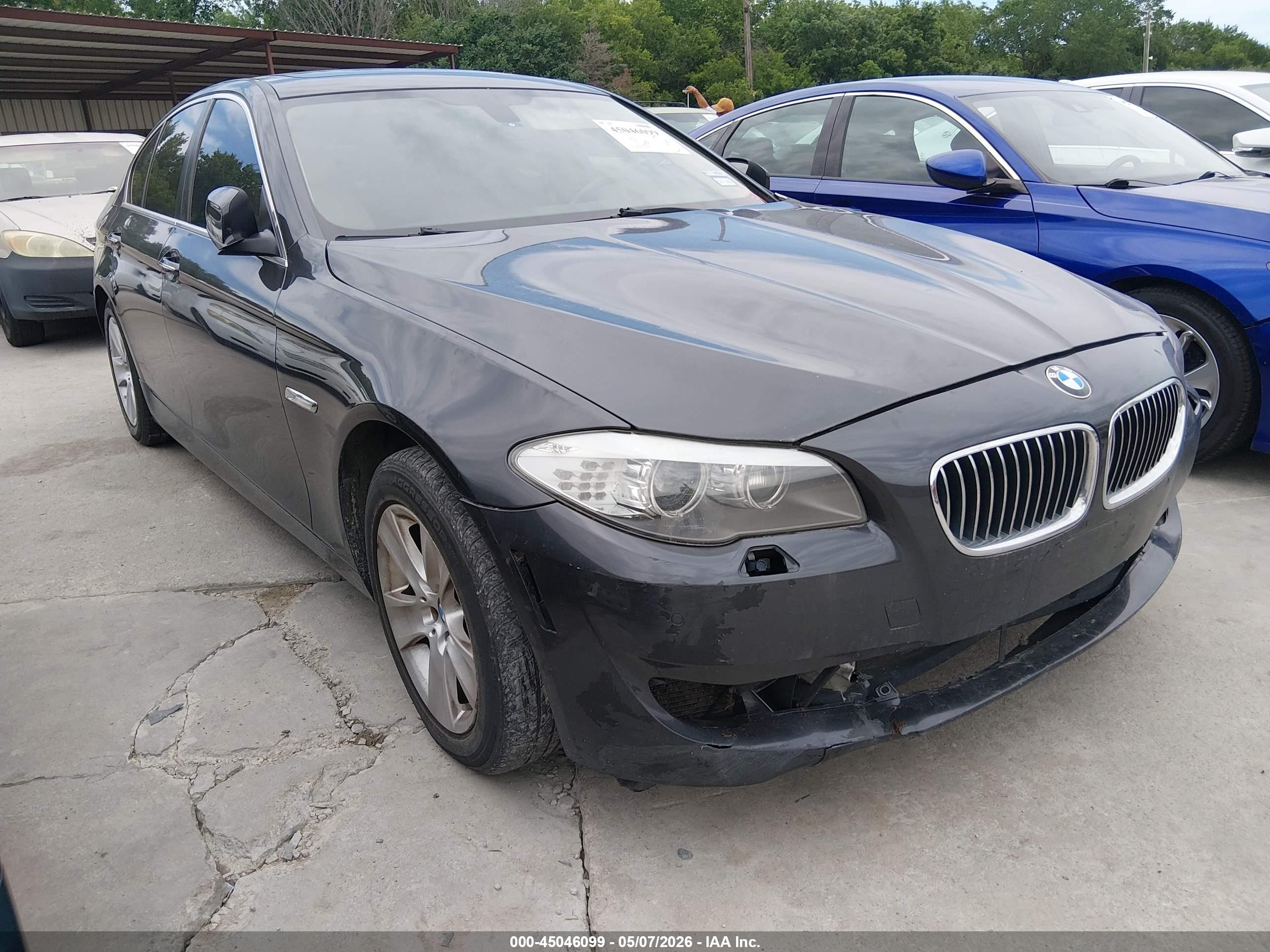 2013 BMW 5 Series 528i xDrive, VIN WBAXH5C52DD109468 — Repossession