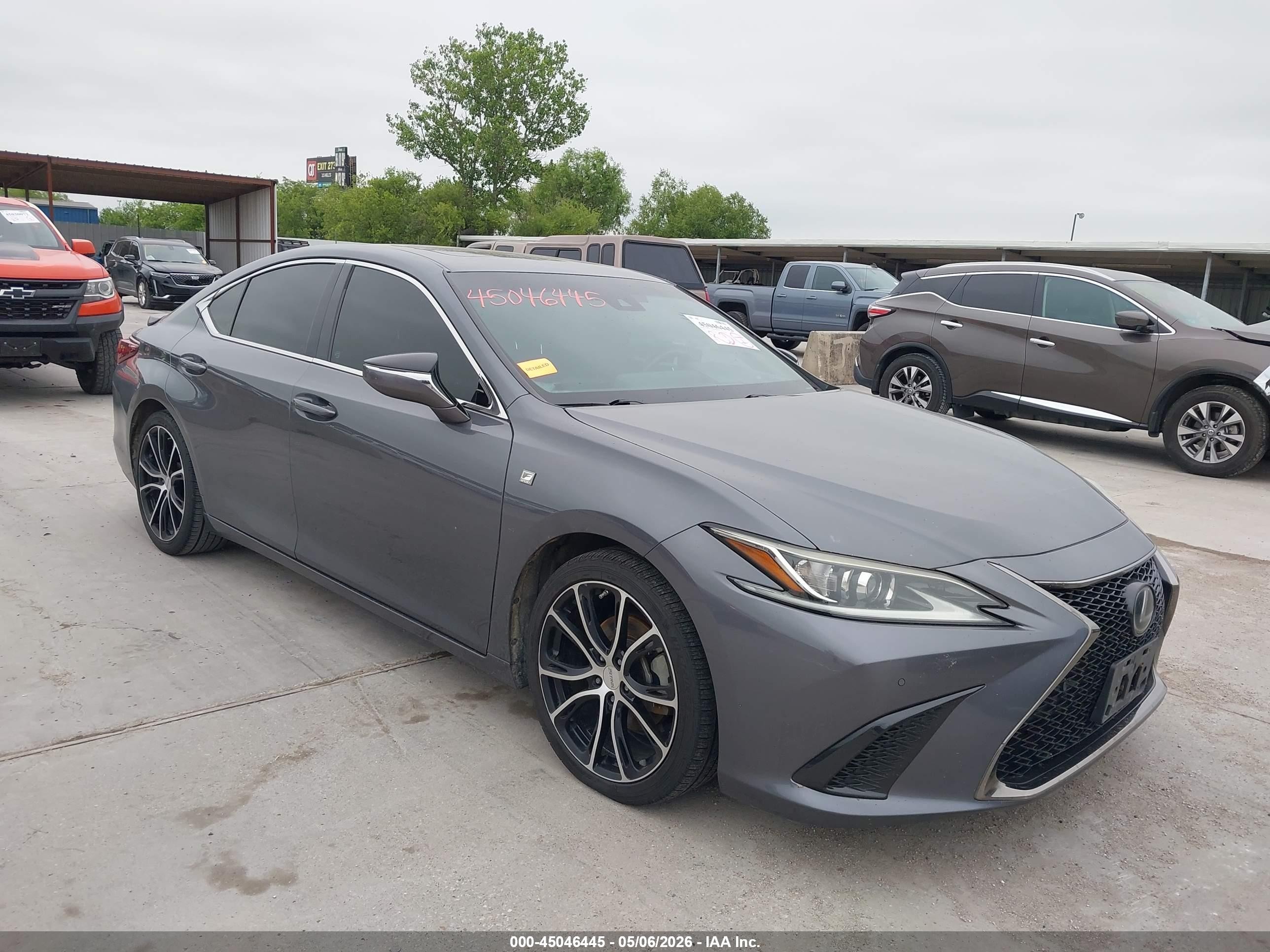 2019 Lexus ES 350, VIN 58ABZ1B10KU042940 — Water / flood