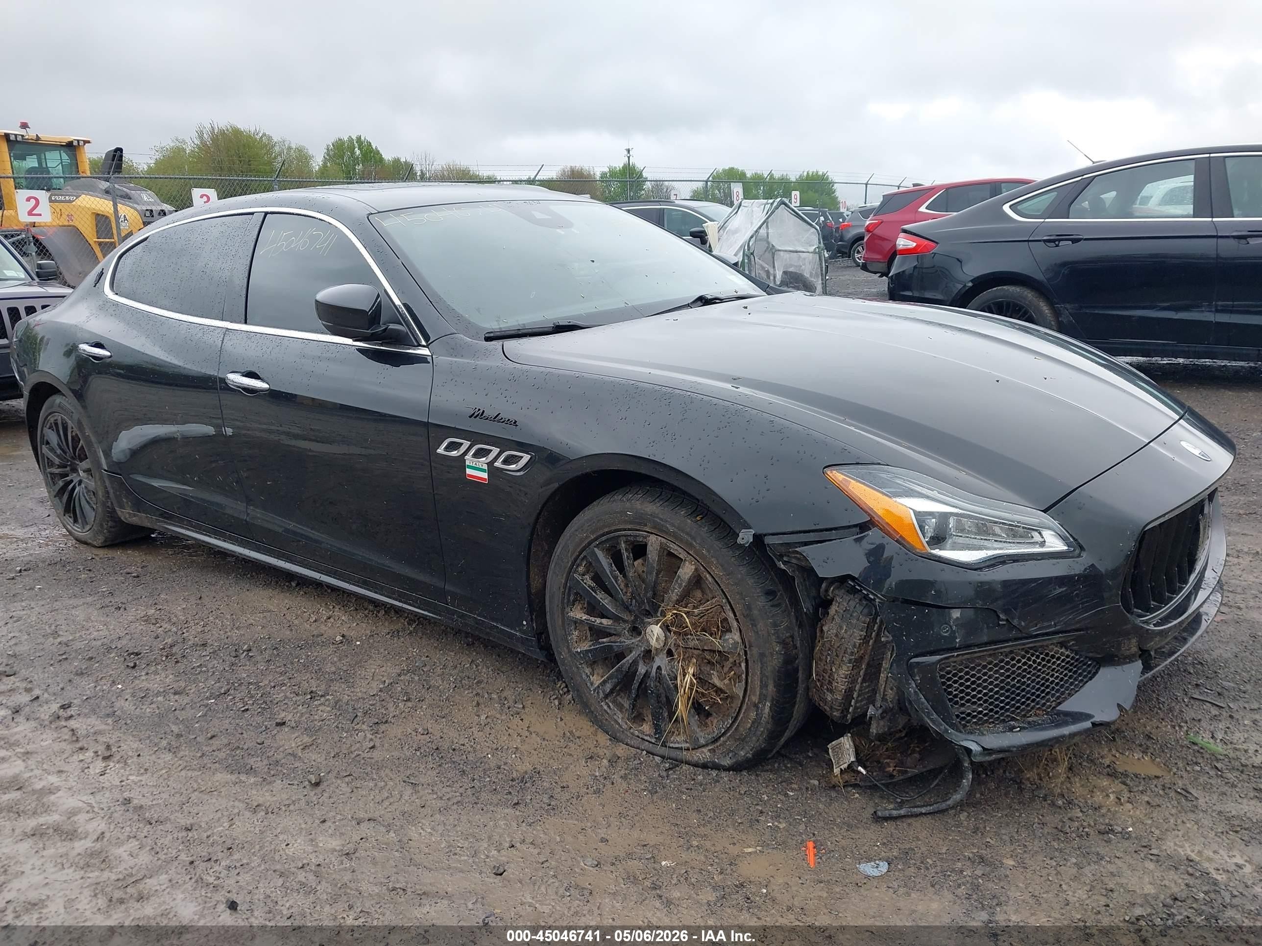 2022 Maserati Quattroporte Modena Q4, VIN ZAM56YRM6N1389572 — Перед