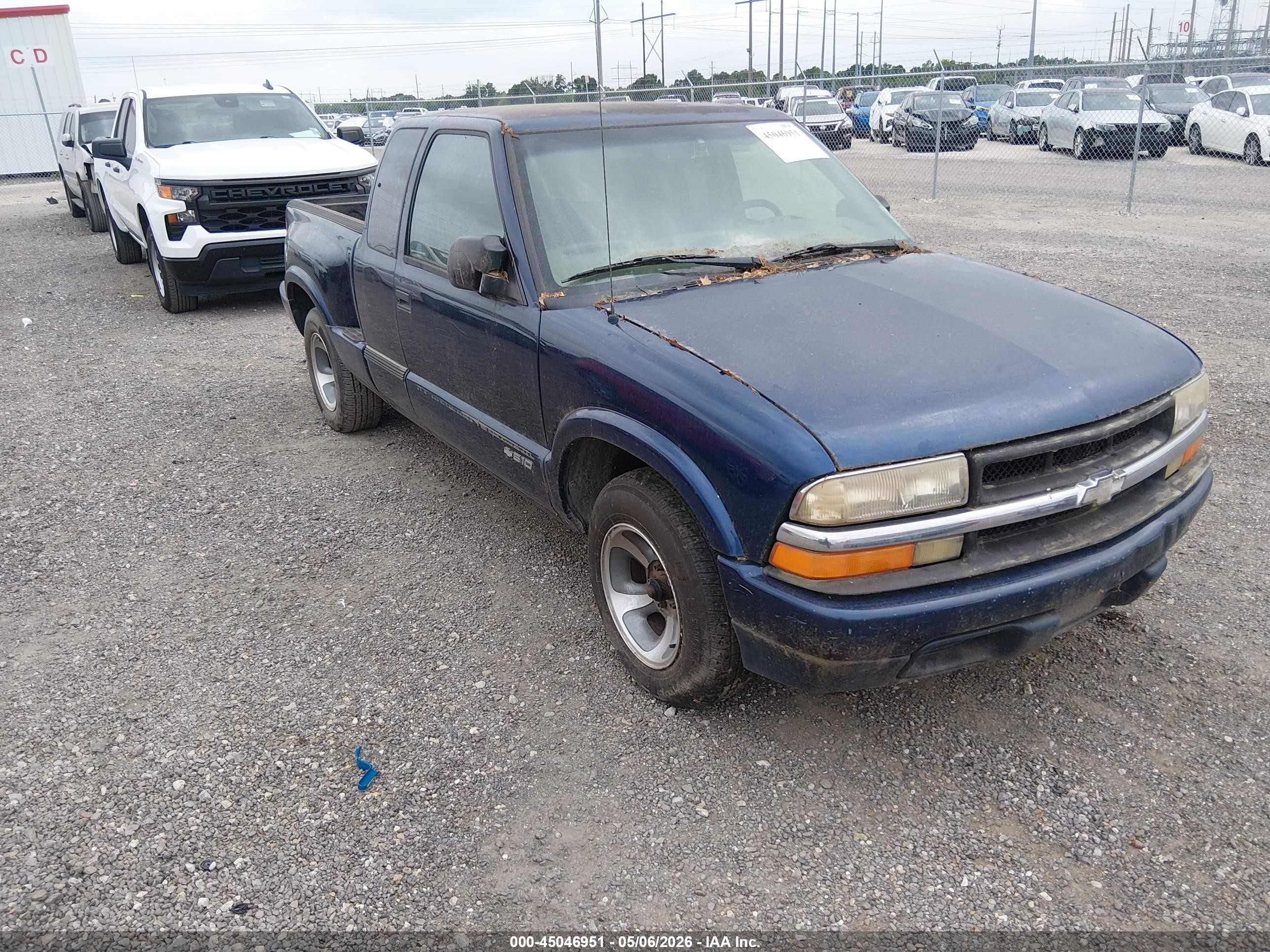 2000 Chevrolet S-10 LS, VIN 1GCCS1957Y8293906 — Normal wear