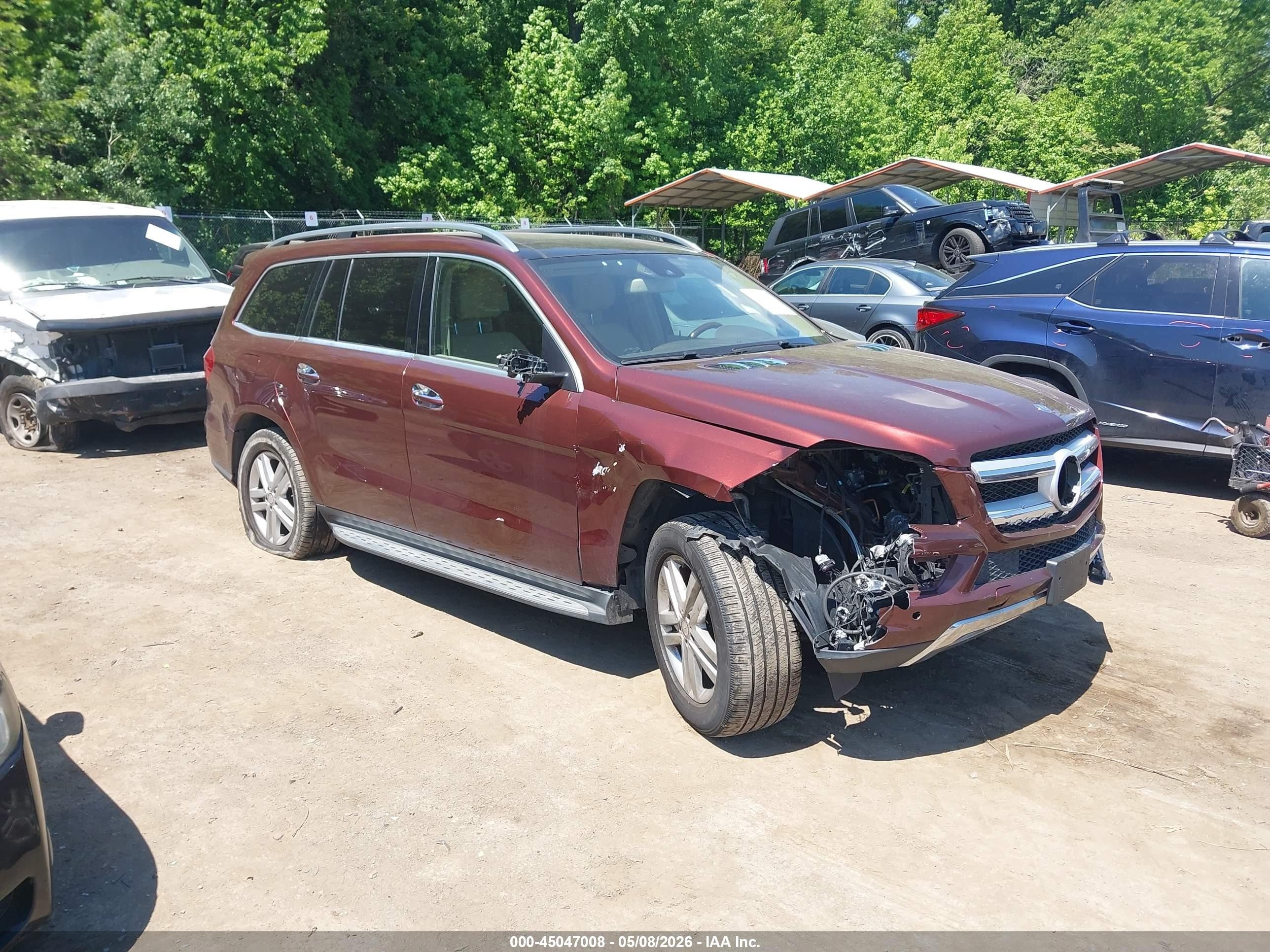 2015 Mercedes-Benz GL 450, VIN 4JGDF6EE7FA509072 — Перед