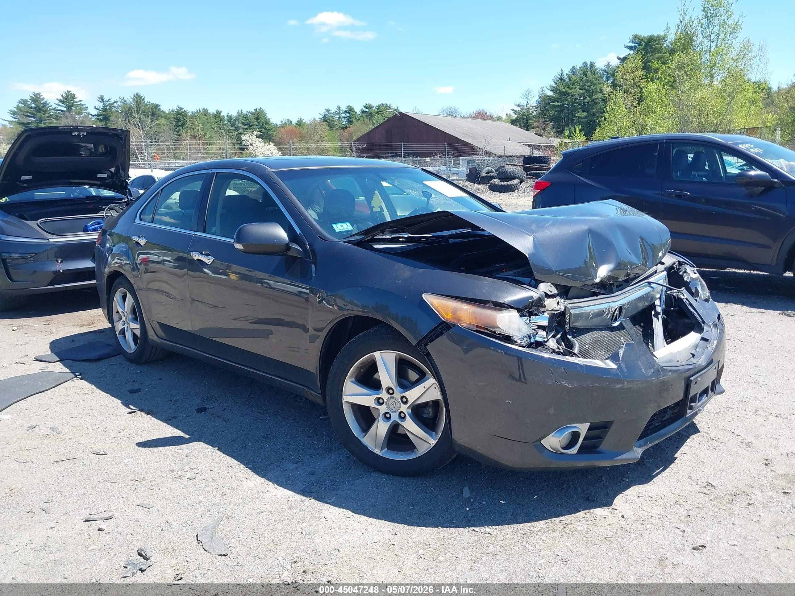 2013 Acura TSX, VIN JH4CU2F44DC004031 — Front end