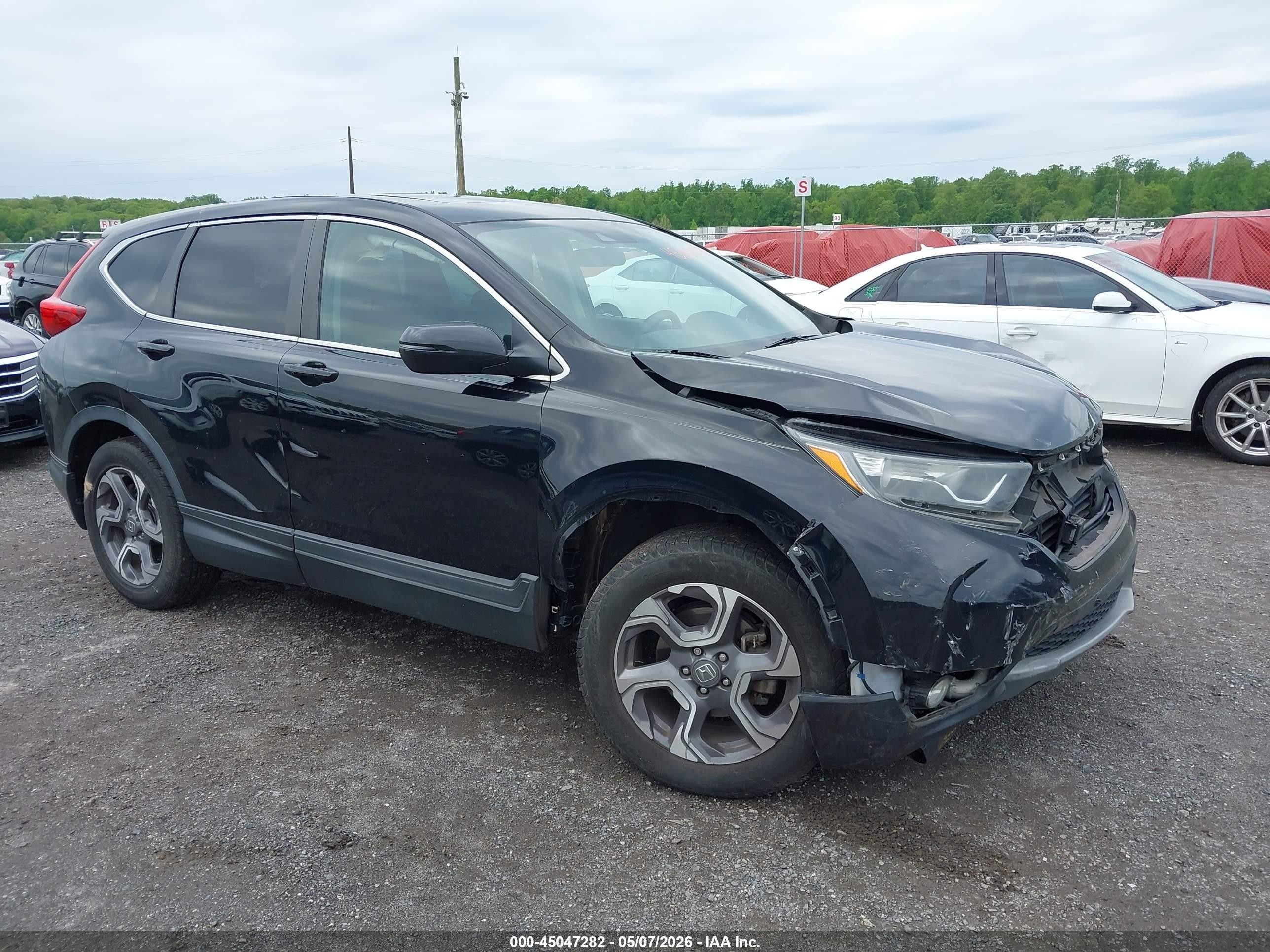 2018 Honda CR-V EX, VIN 7FARW1H5XJE017259 — Front end