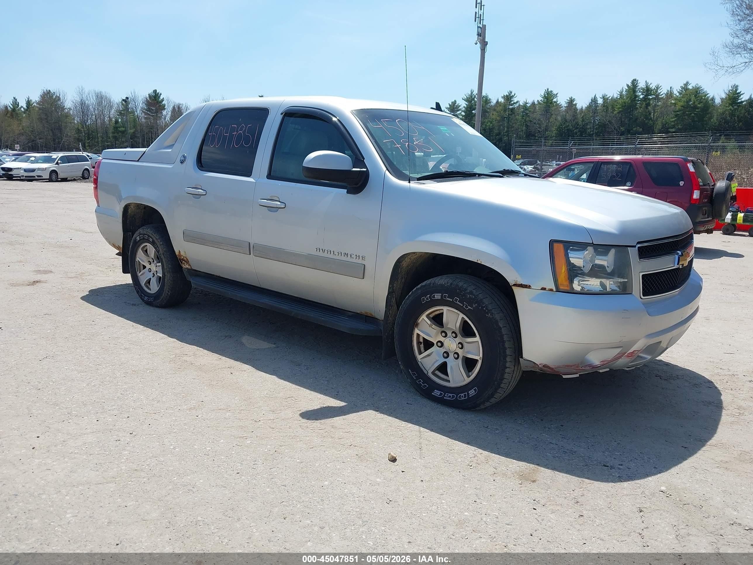 2013 Chevrolet Avalanche LT, VIN 3GNTKFE73DG351235 — Normal wear