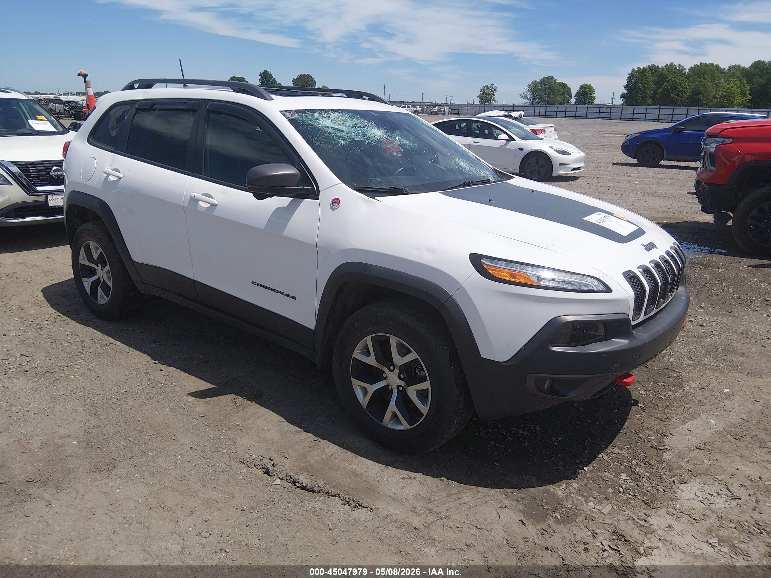 2018 Jeep Cherokee Trailhawk, VIN 1C4PJMBB6JD550699 — Storm