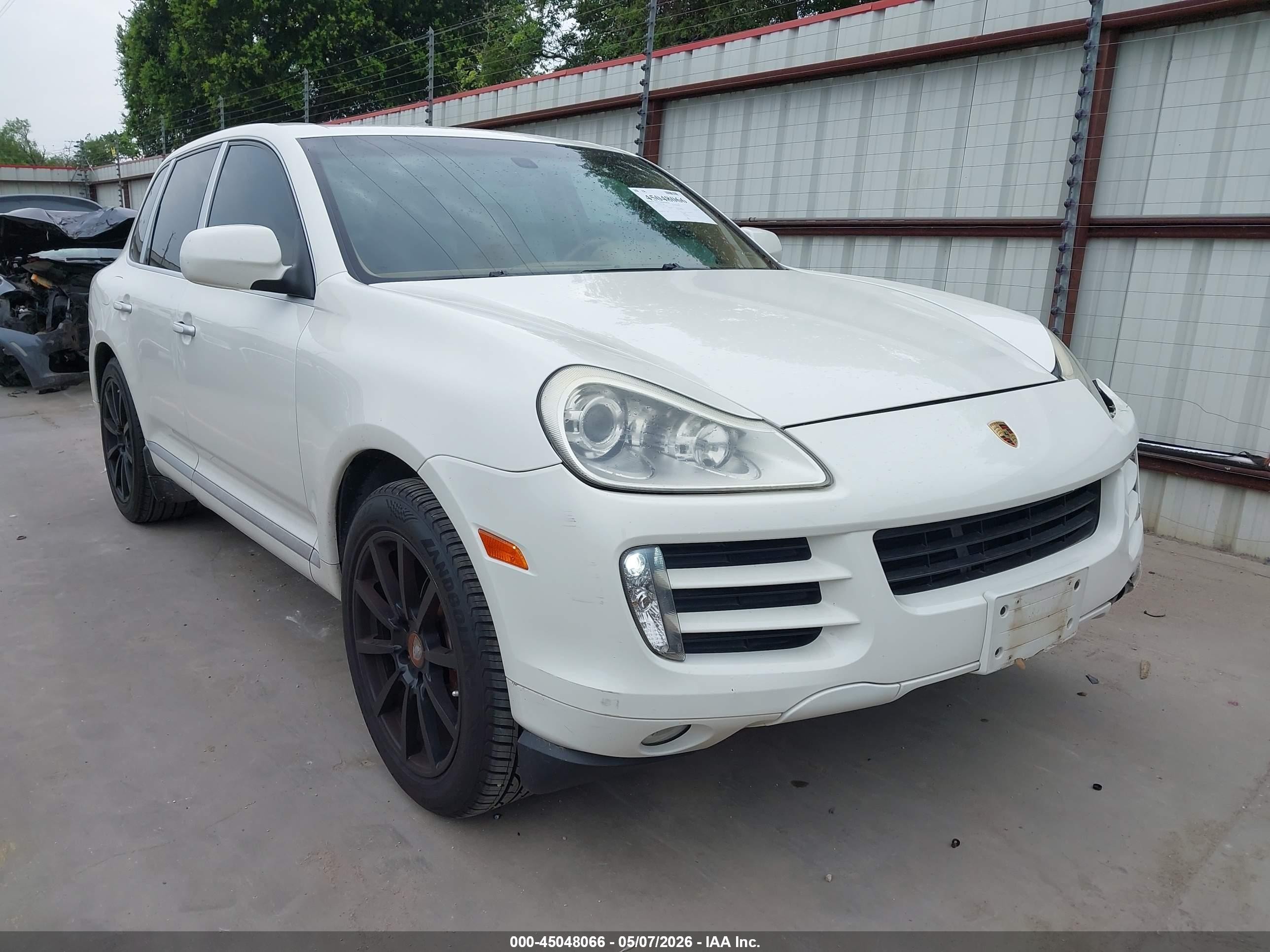 2010 Porsche Cayenne, VIN WP1AA2AP9ALA11408 — Front end