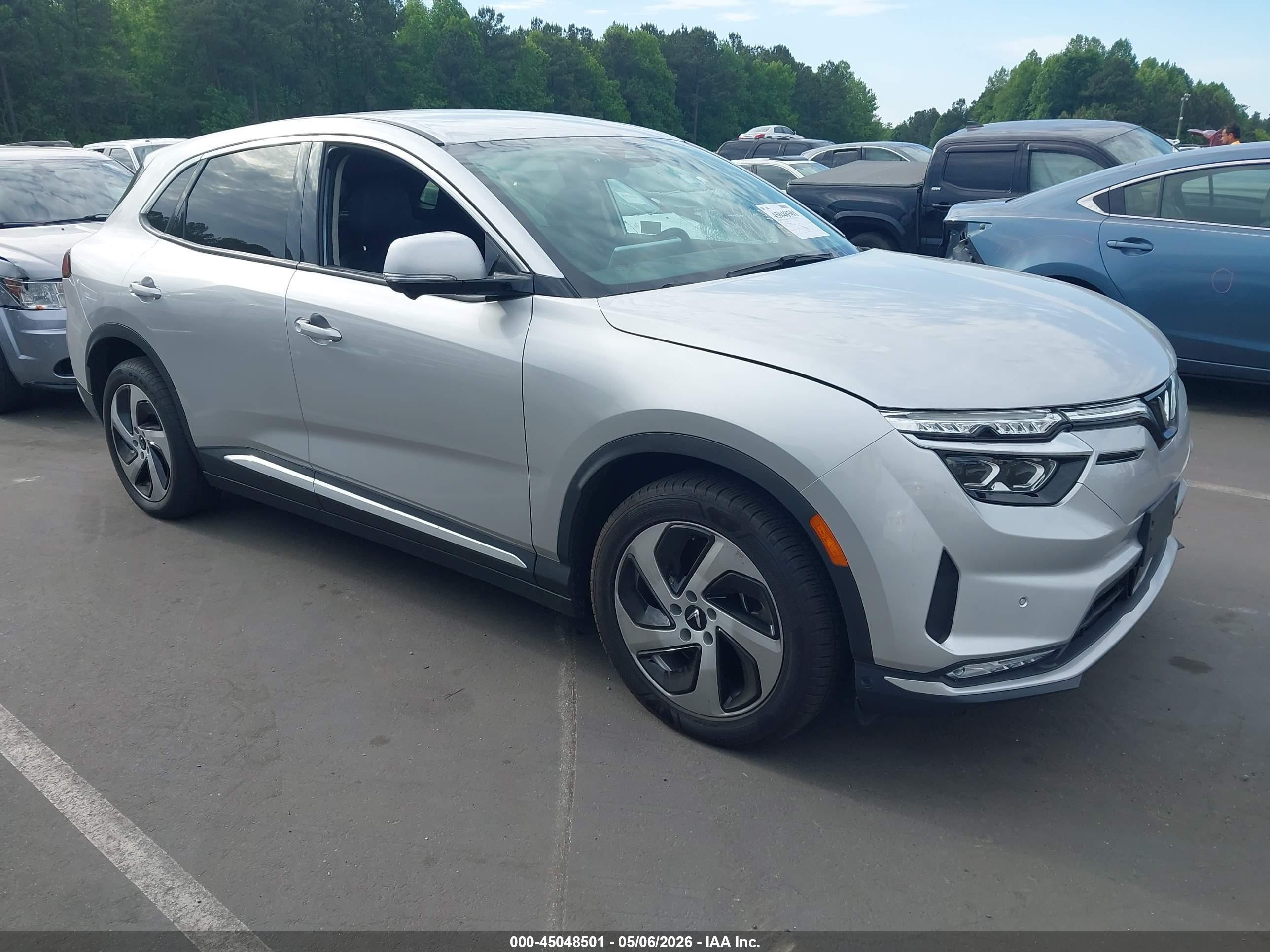 2024 VinFast VF 8 Eco, VIN RLLV1AEB3RH008861 — Side