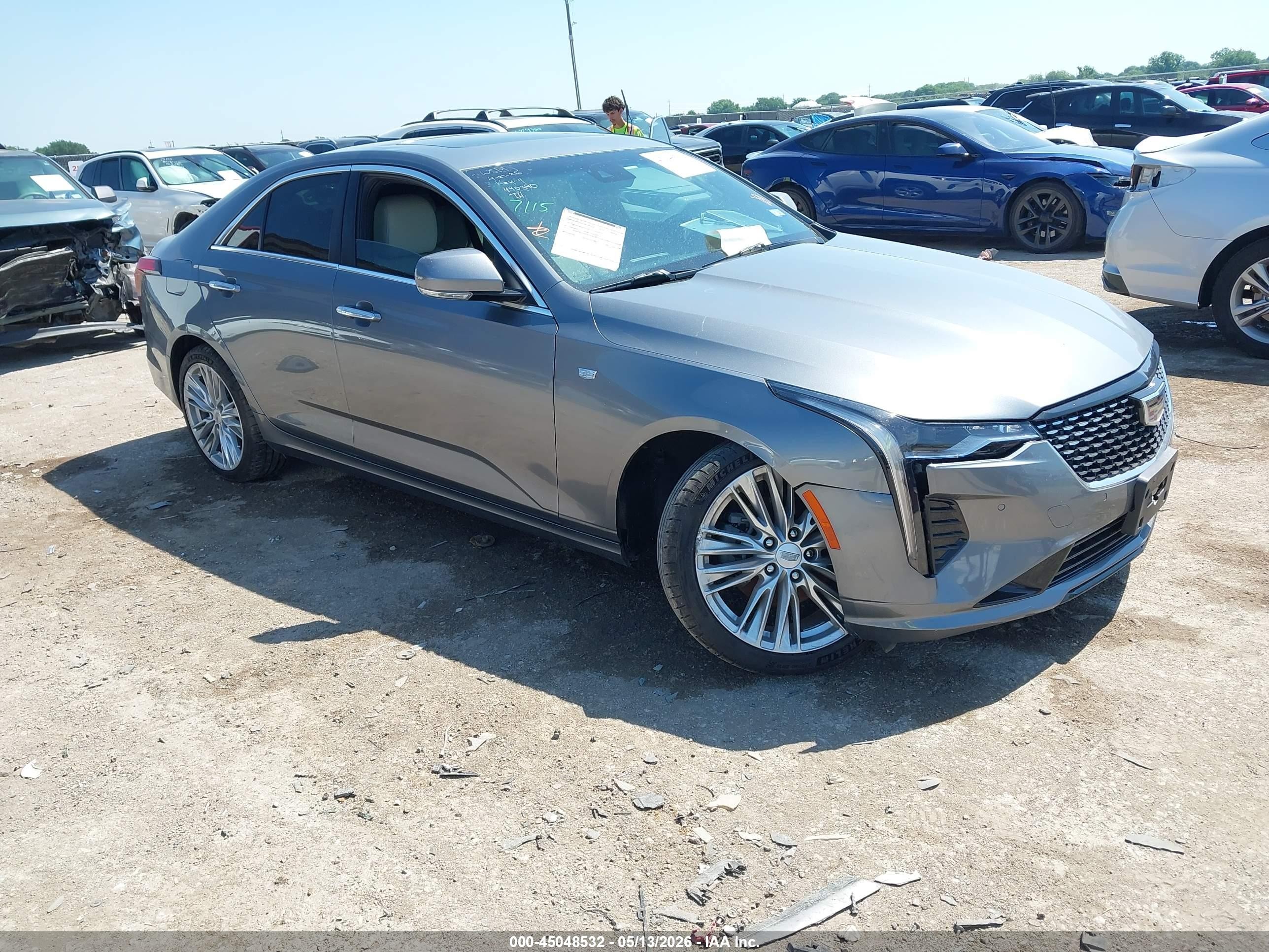 2022 Cadillac CT4 Premium Luxury, VIN 1G6DF5RK3N0106731 — Front end