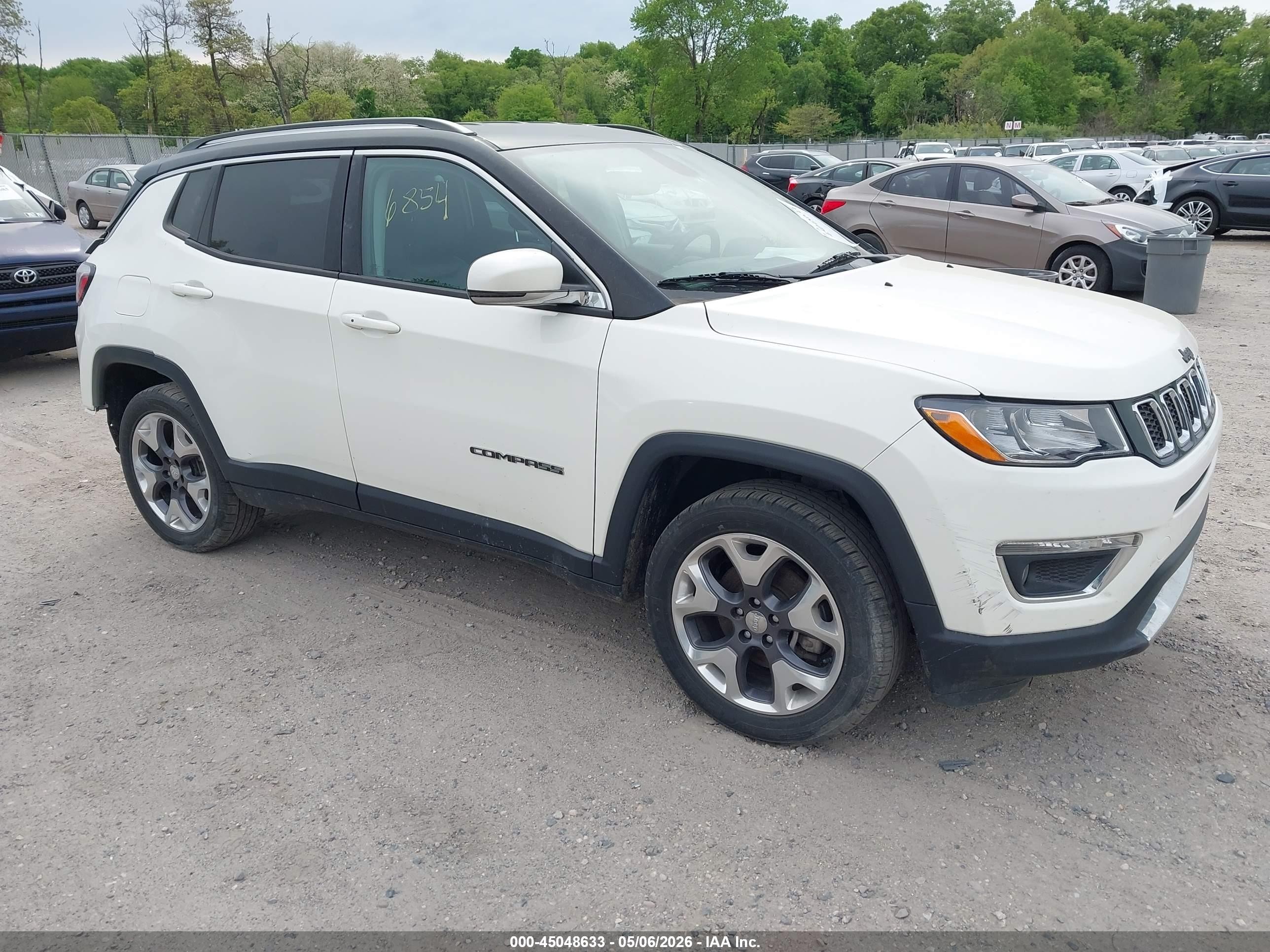 2020 Jeep Compass Limited, VIN 3C4NJDCB1LT131811 — Normal wear