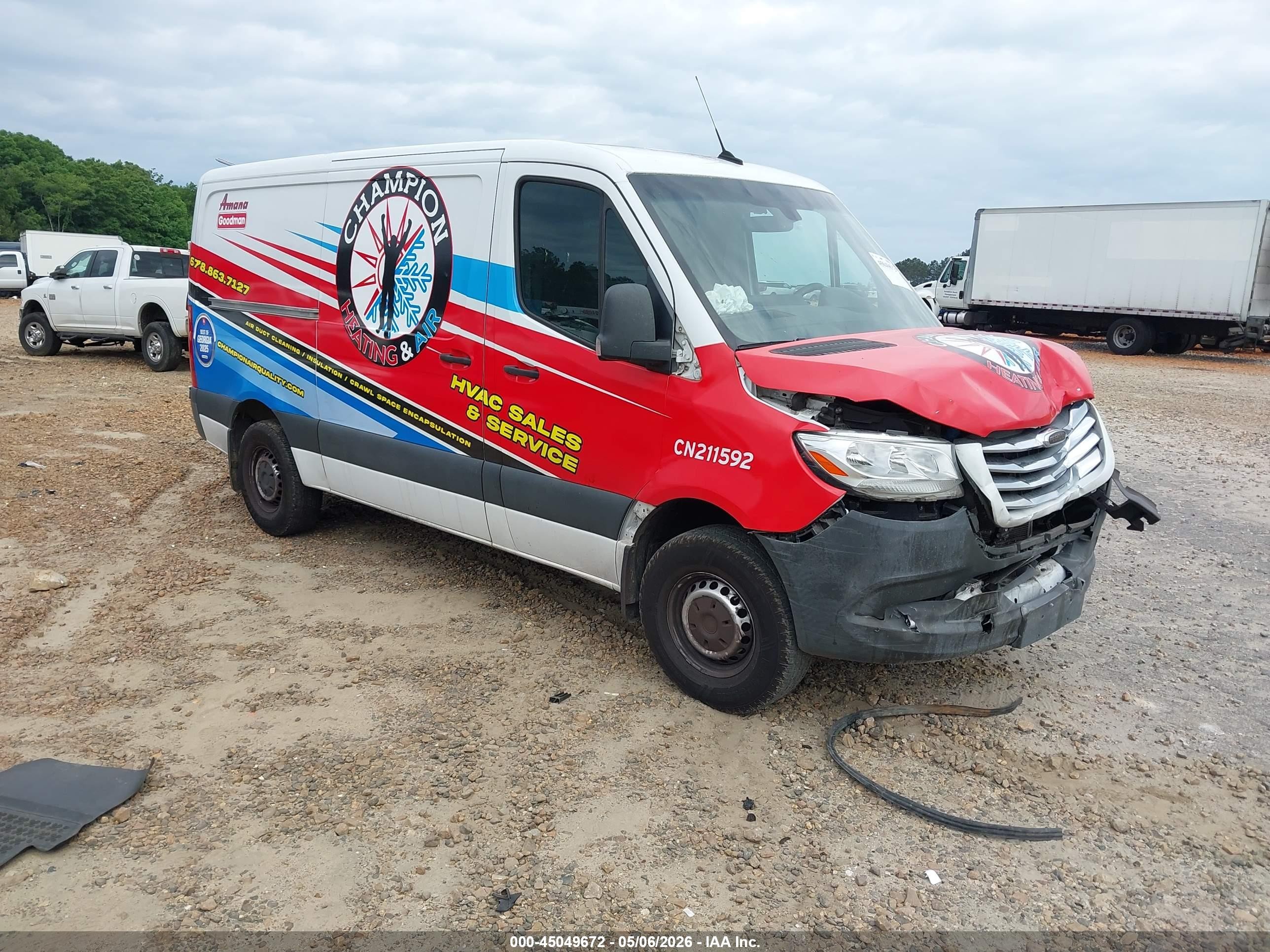 2019 Freightliner Sprinter, VIN WDRPF0CDXKP163728 — Front end