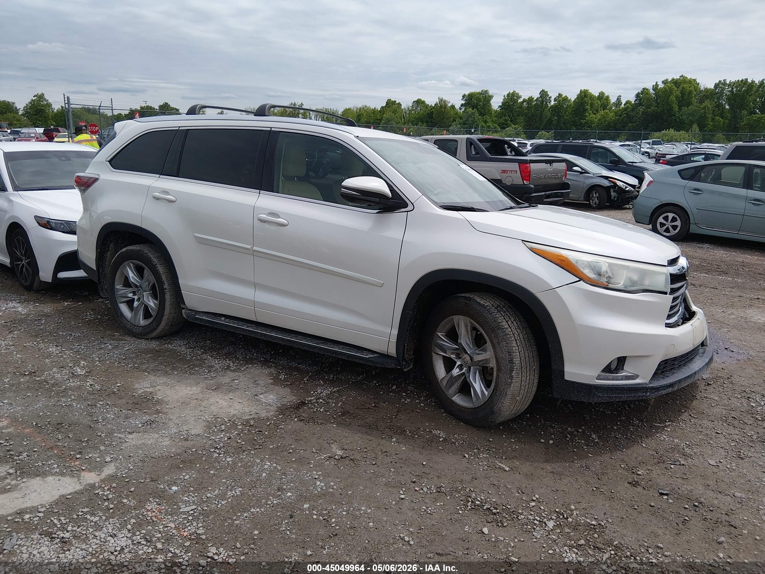 2015 Toyota Highlander Limited, VIN 5TDDKRFHXFS092396 — Front end