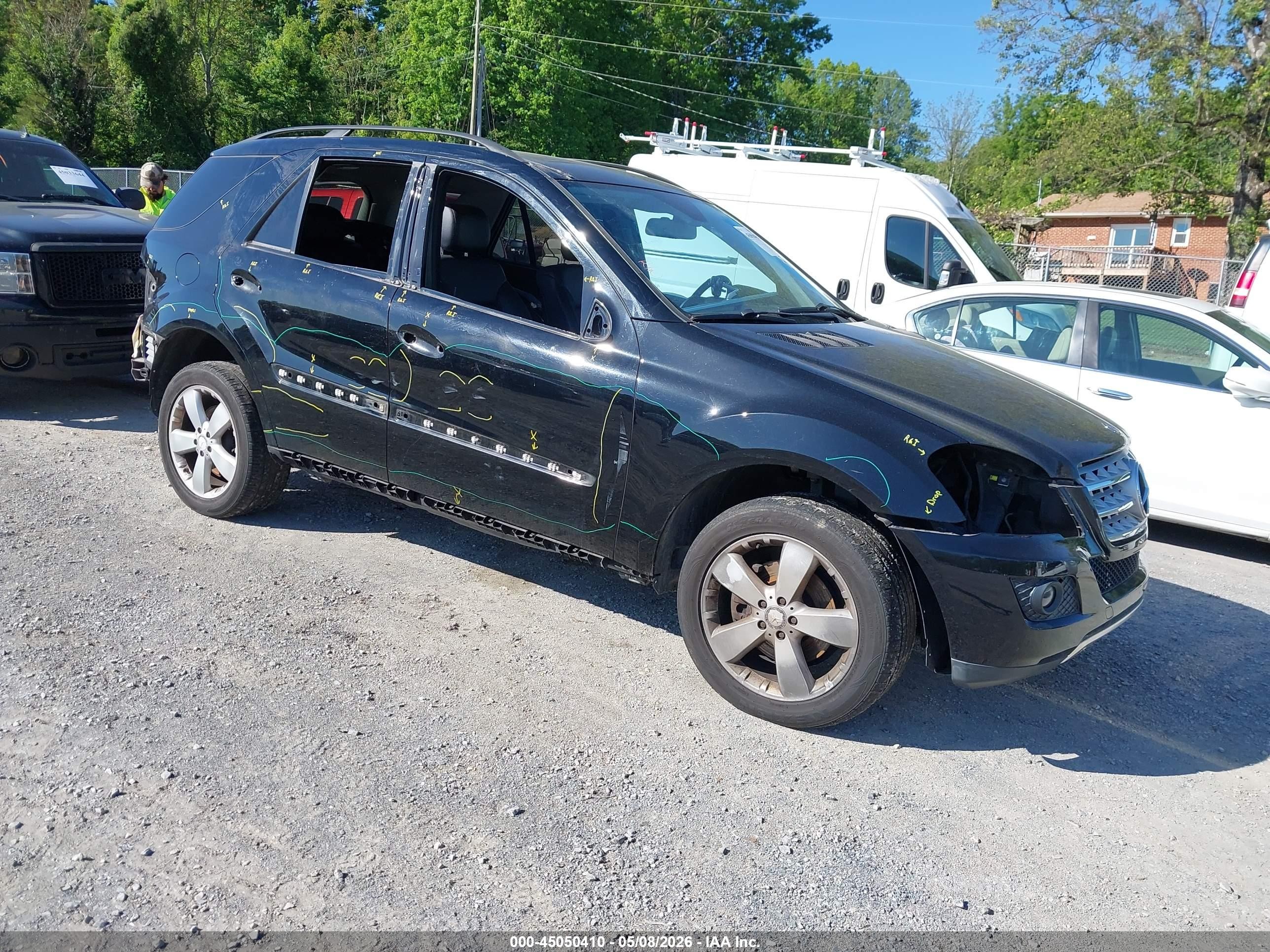 2011 Mercedes-Benz M 350, VIN 4JGBB8GB8BA700253 — All over