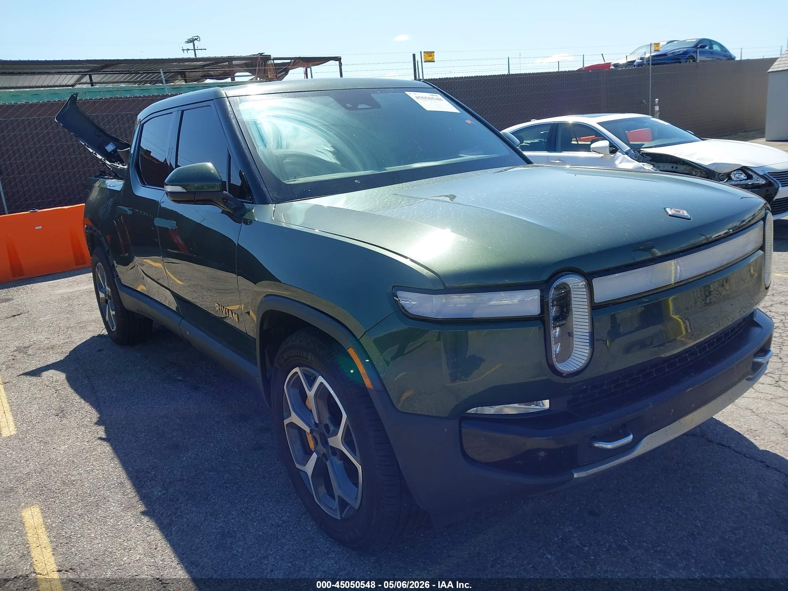 2023 Rivian R1T Adventure, VIN 7FCTGAAA2PN017976 — Rear end