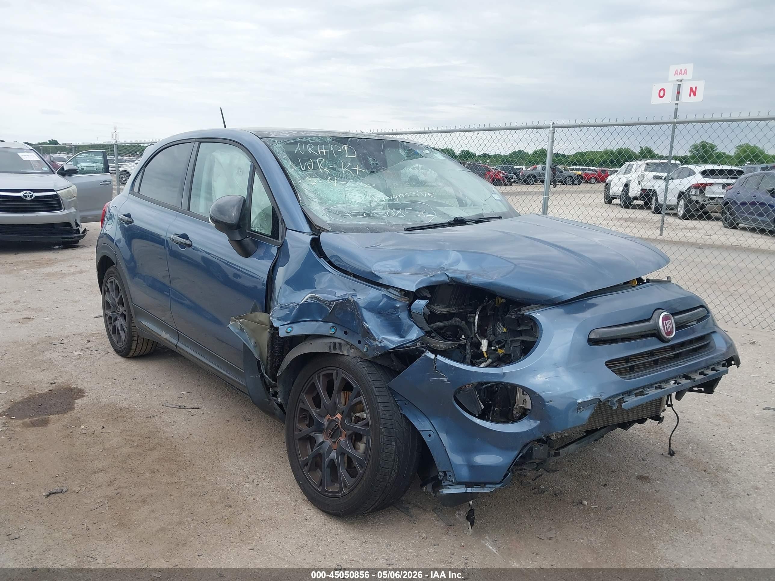 2018 FIAT 500X Urbana Edition, VIN ZFBCFXCB1JP703085 — Перед